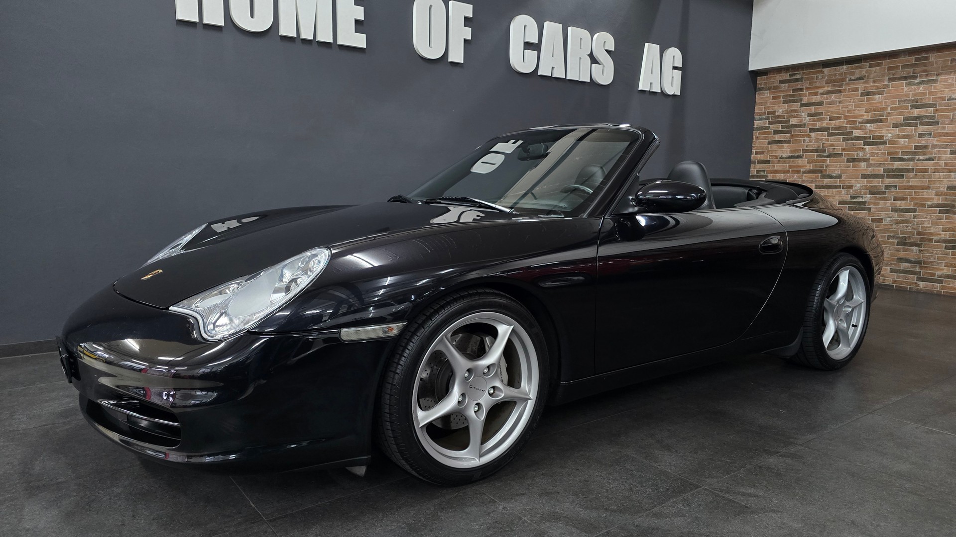 PORSCHE 911 Carrera 4 Cabrio-showroom-element-3