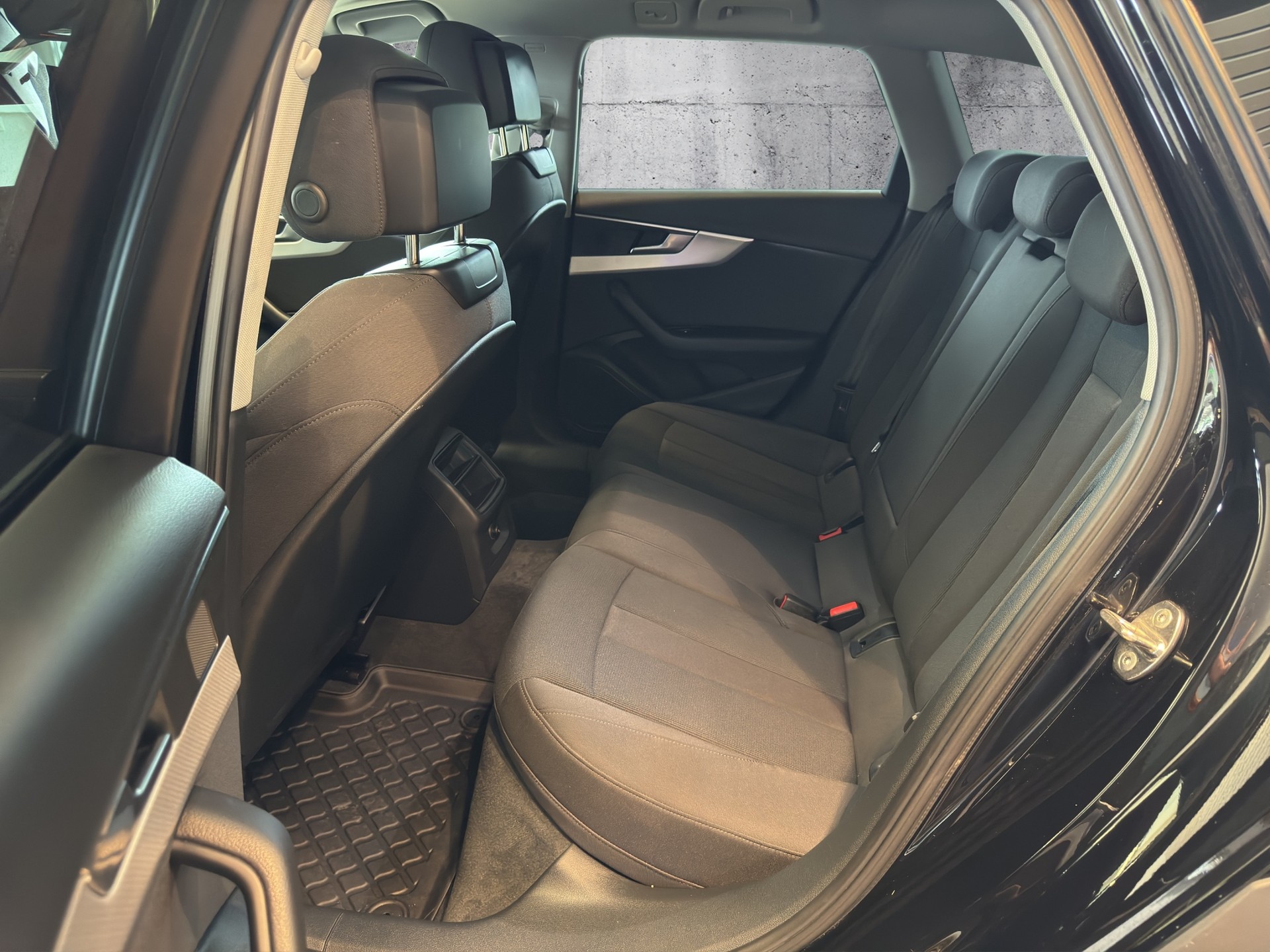 AUDI A4 allroad 40 TDI quattro tiptronic-image-8
