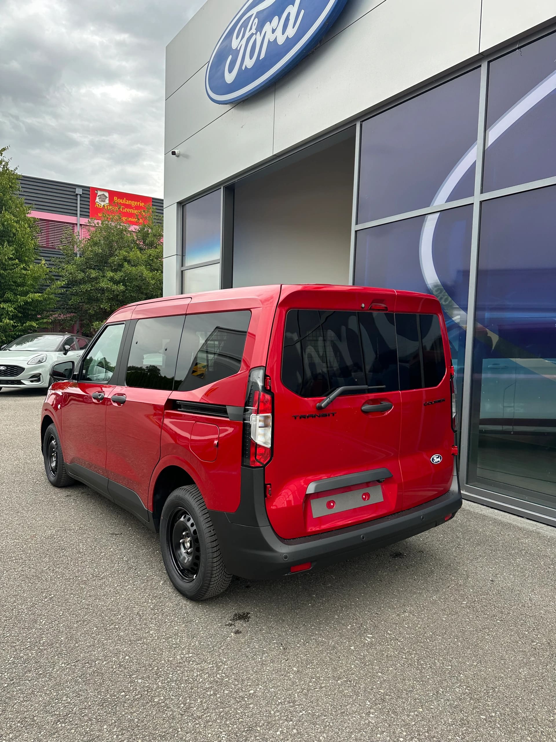 FORD Transit Courier dcab. van 1.0 Trend/125CV/Aut.-image-3
