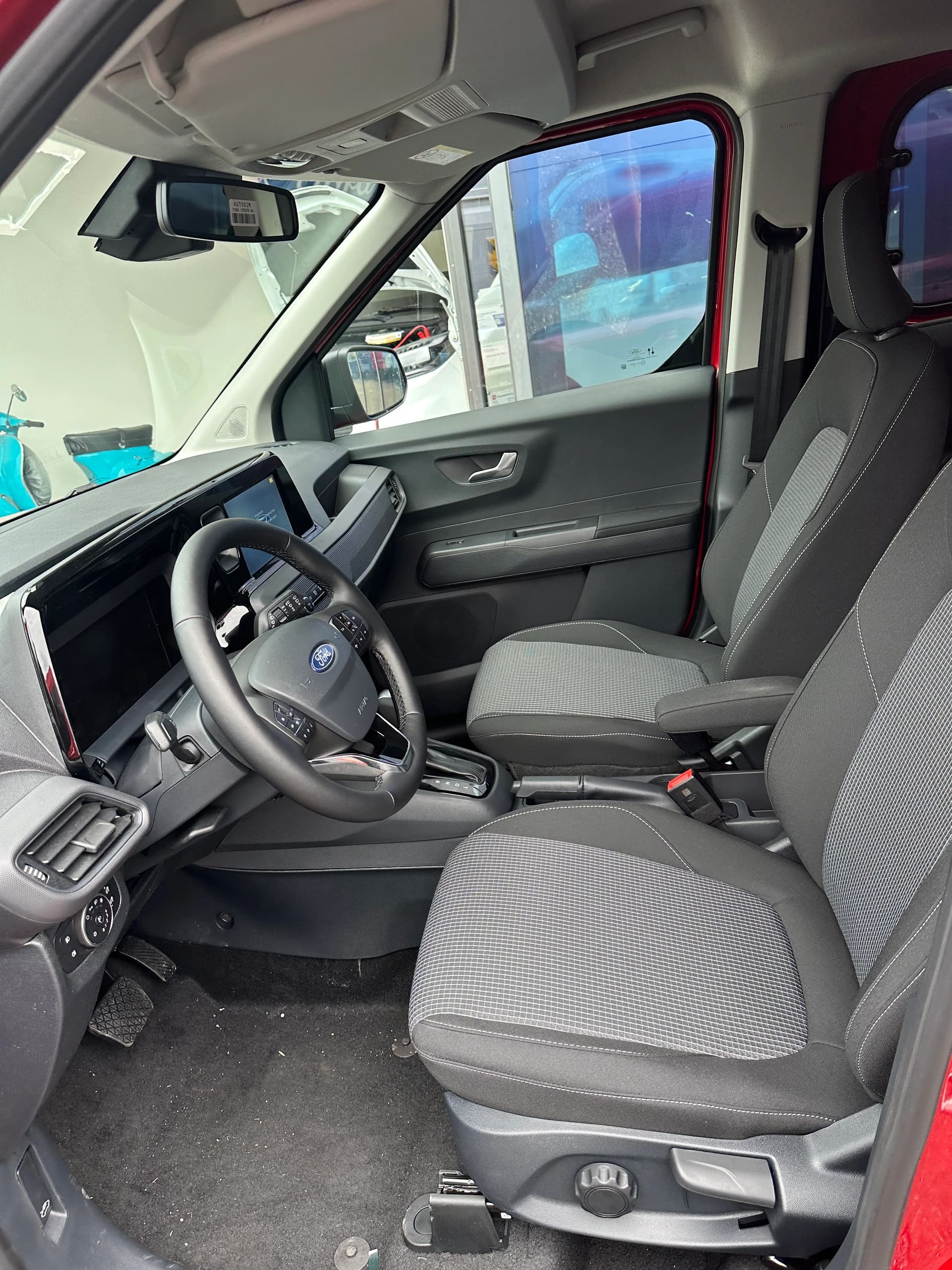 FORD Transit Courier dcab. van 1.0 Trend/125CV/Aut.-image-10