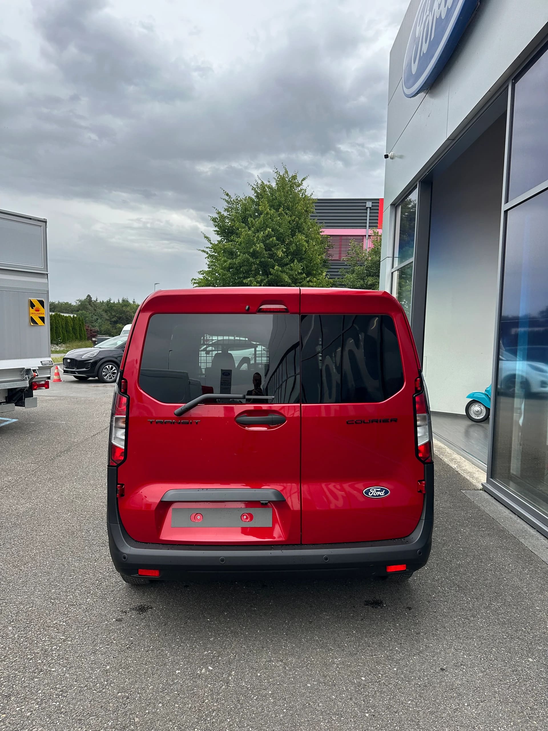 FORD Transit Courier dcab. van 1.0 Trend/125CV/Aut.-image-4
