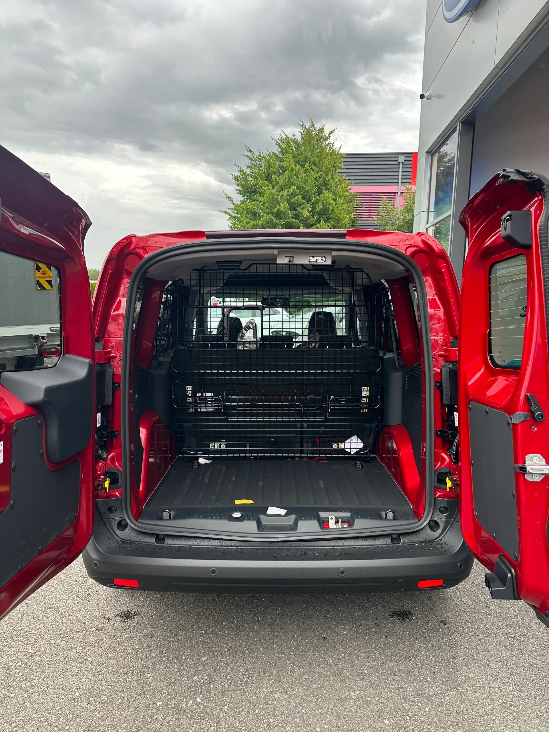 FORD Transit Courier dcab. van 1.0 Trend/125CV/Aut.-image-5