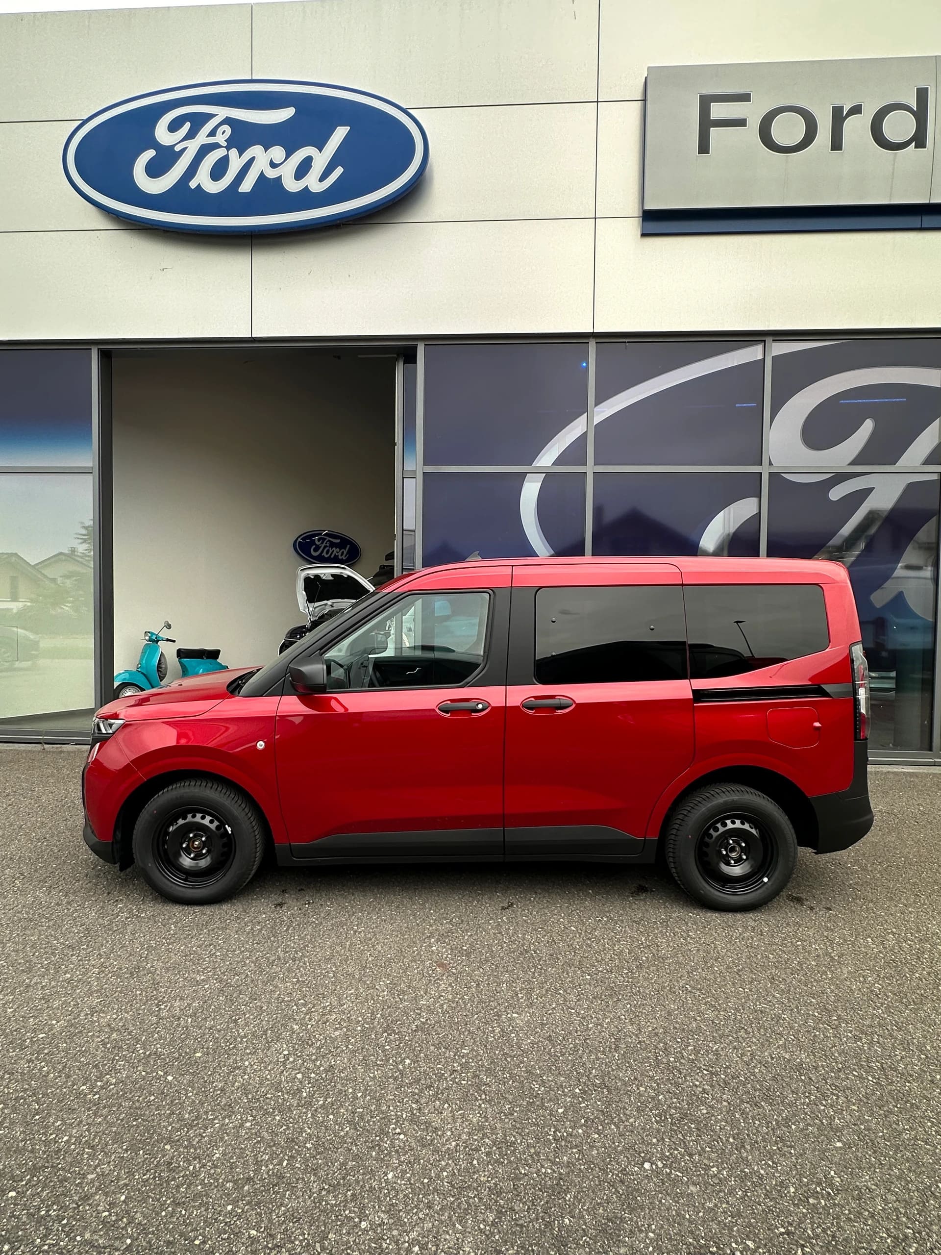 FORD Transit Courier dcab. van 1.0 Trend/125CV/Aut.-image-2