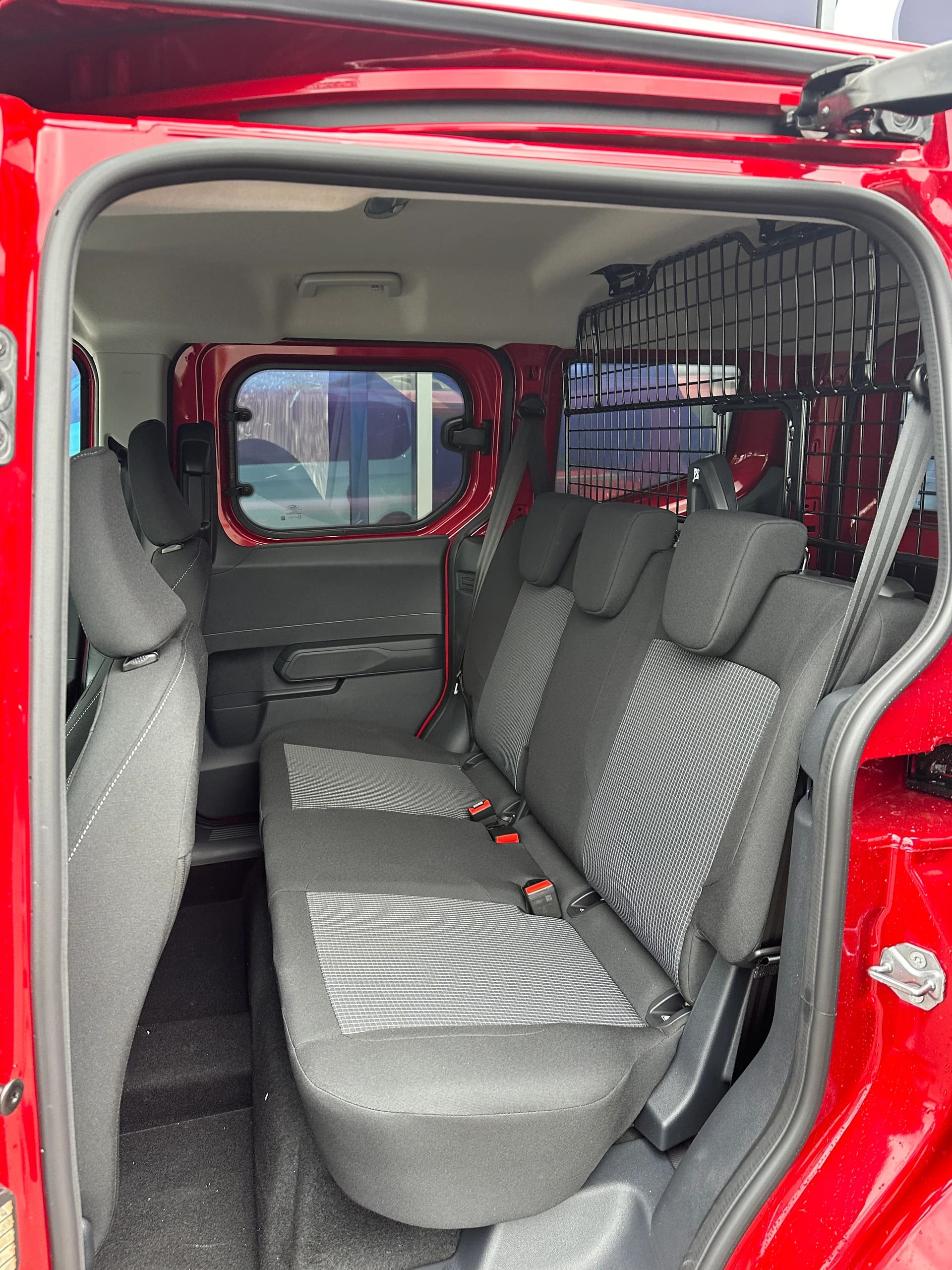 FORD Transit Courier dcab. van 1.0 Trend/125CV/Aut.-image-11