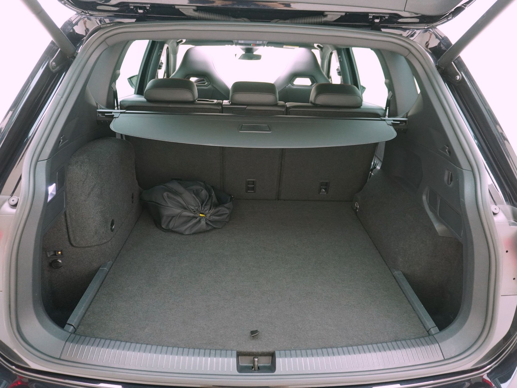 SEAT Tarraco 1.4 DSG eHybrid FR-image-16