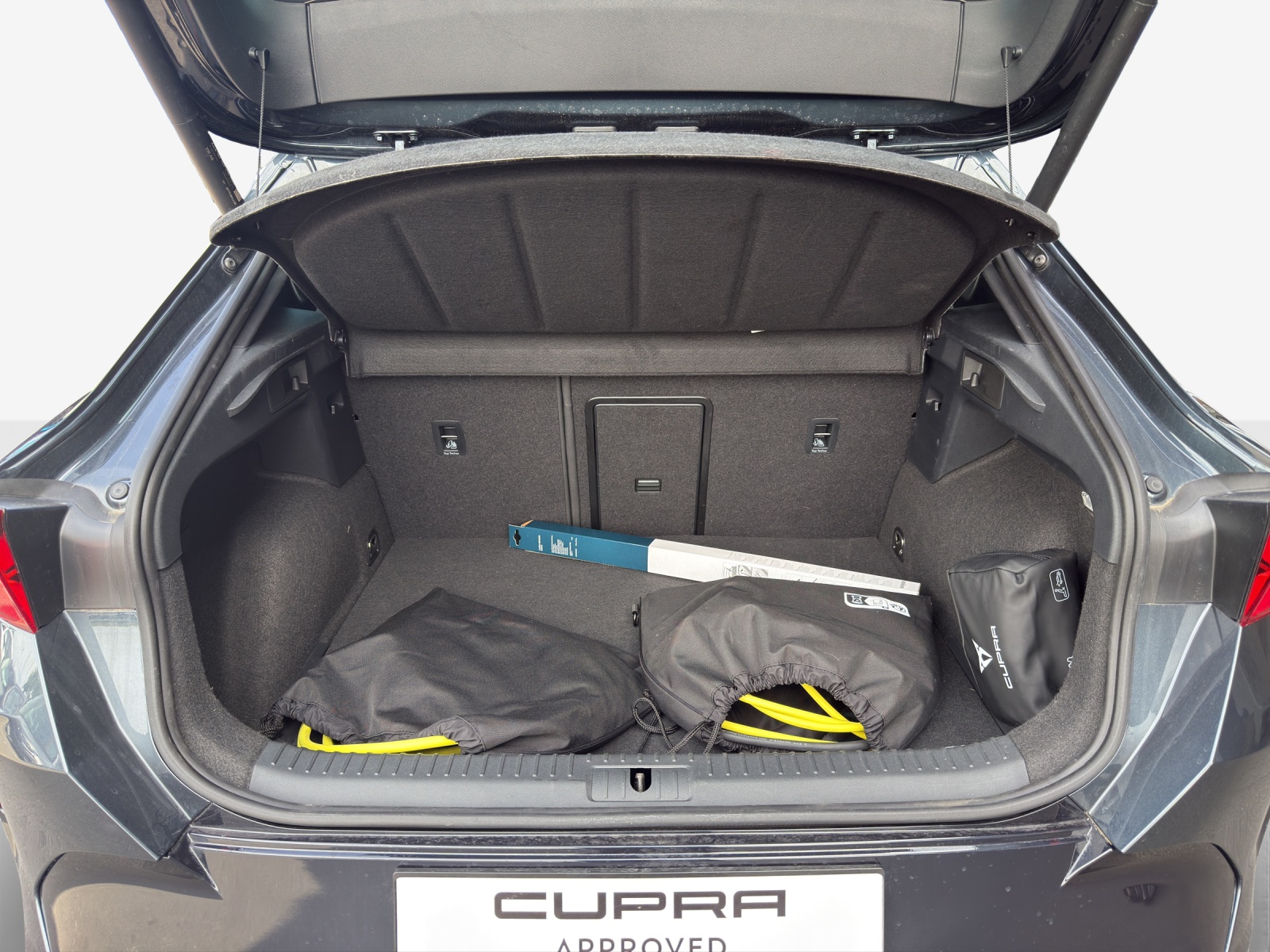 CUPRA Formentor 1.5 e-HYBRID pHEV VZ DSG-image-13