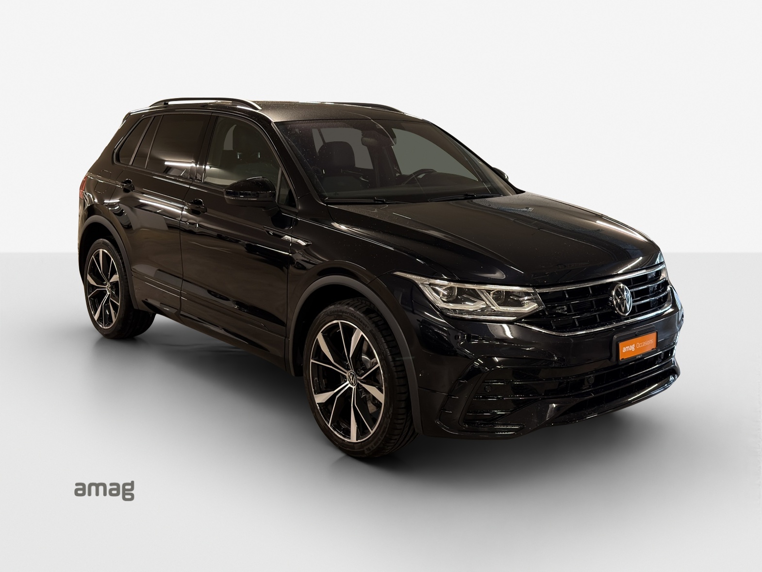 VW Tiguan 2.0TSI R-Line 4Motion DSG-image-5