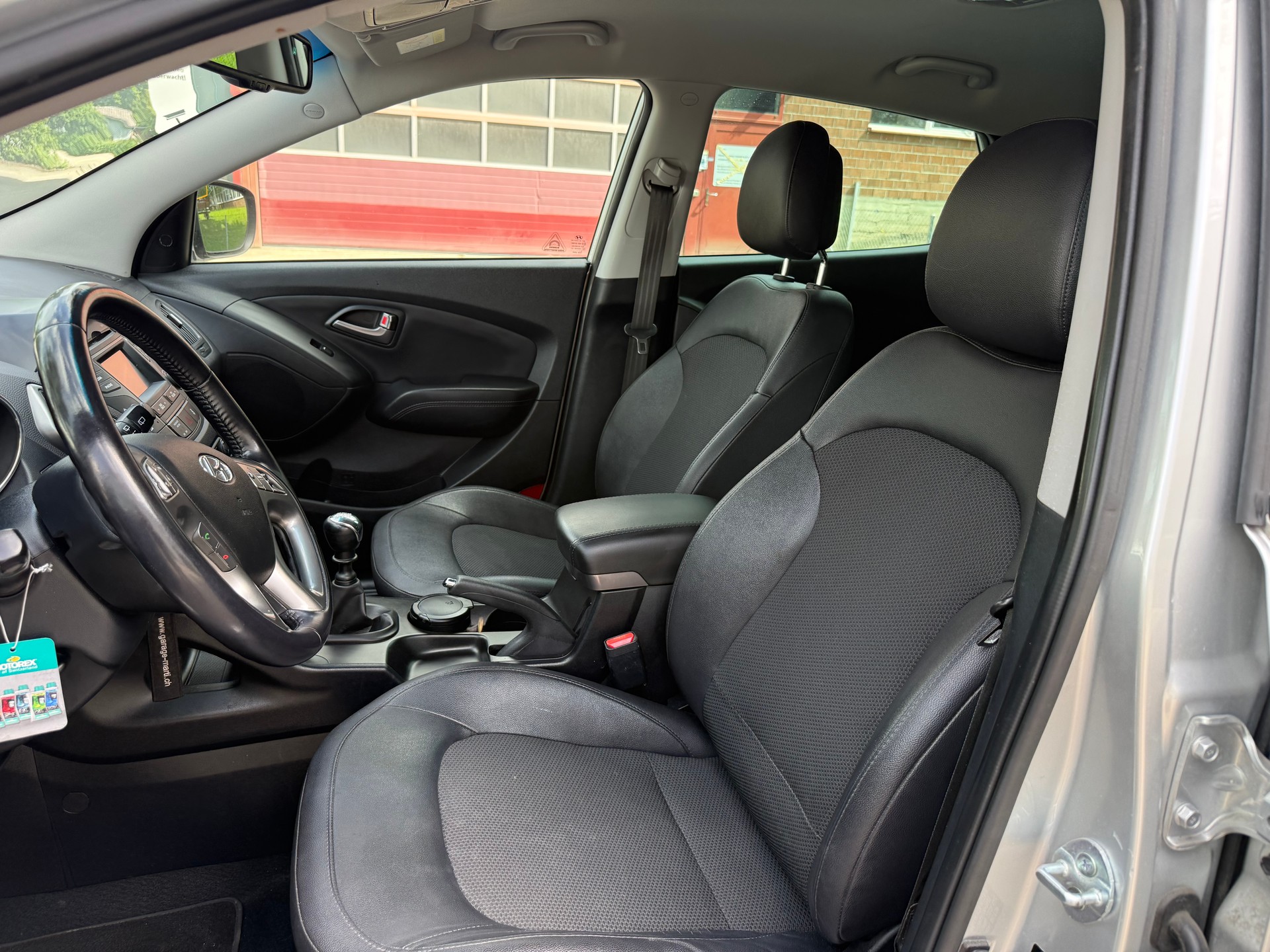 HYUNDAI iX 35 2.0 GDI Style 4WD-image-6
