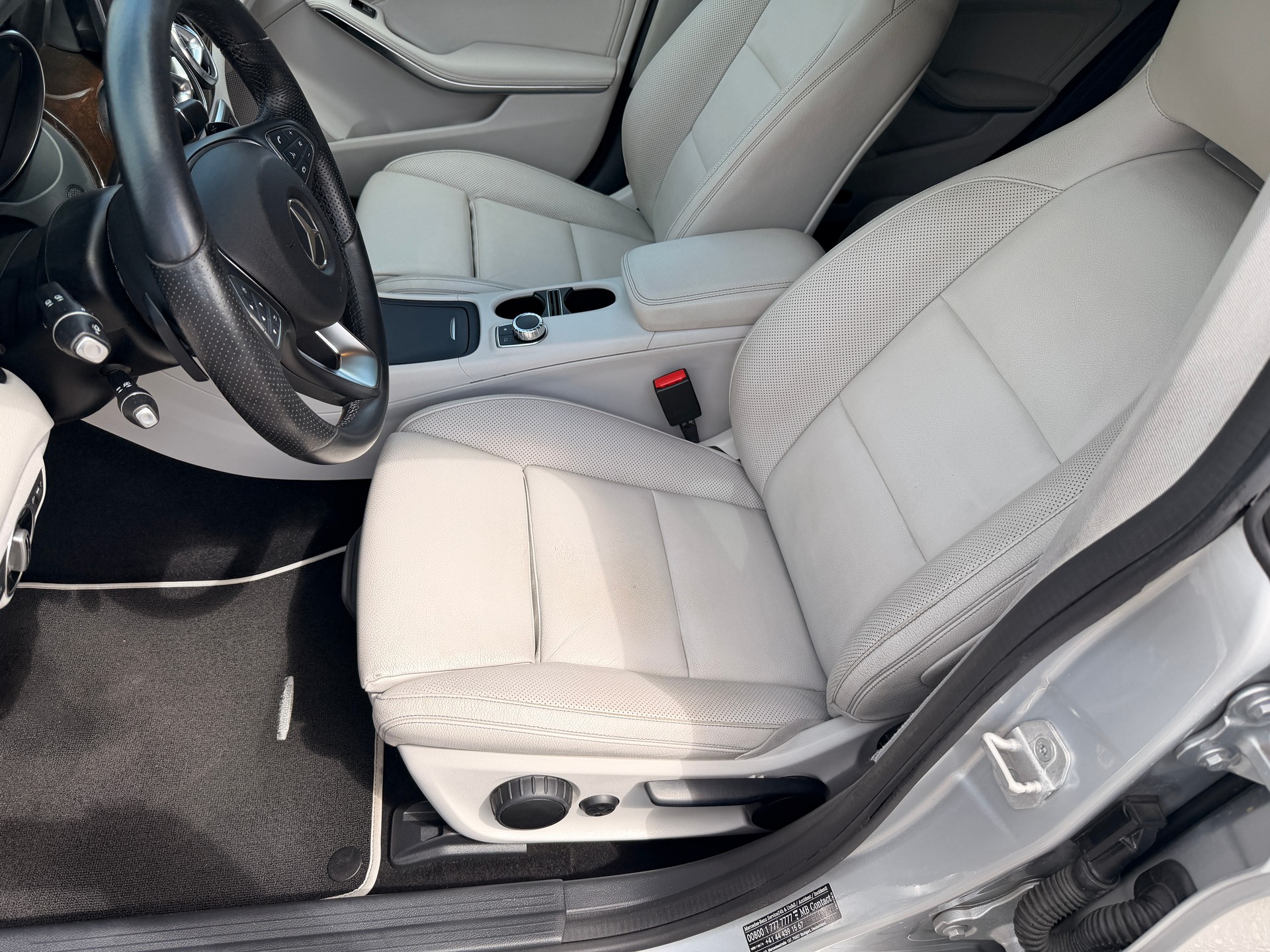 MERCEDES-BENZ CLA Shooting Brake 250 AMG Line 7G-DCT 4Matic-image-6