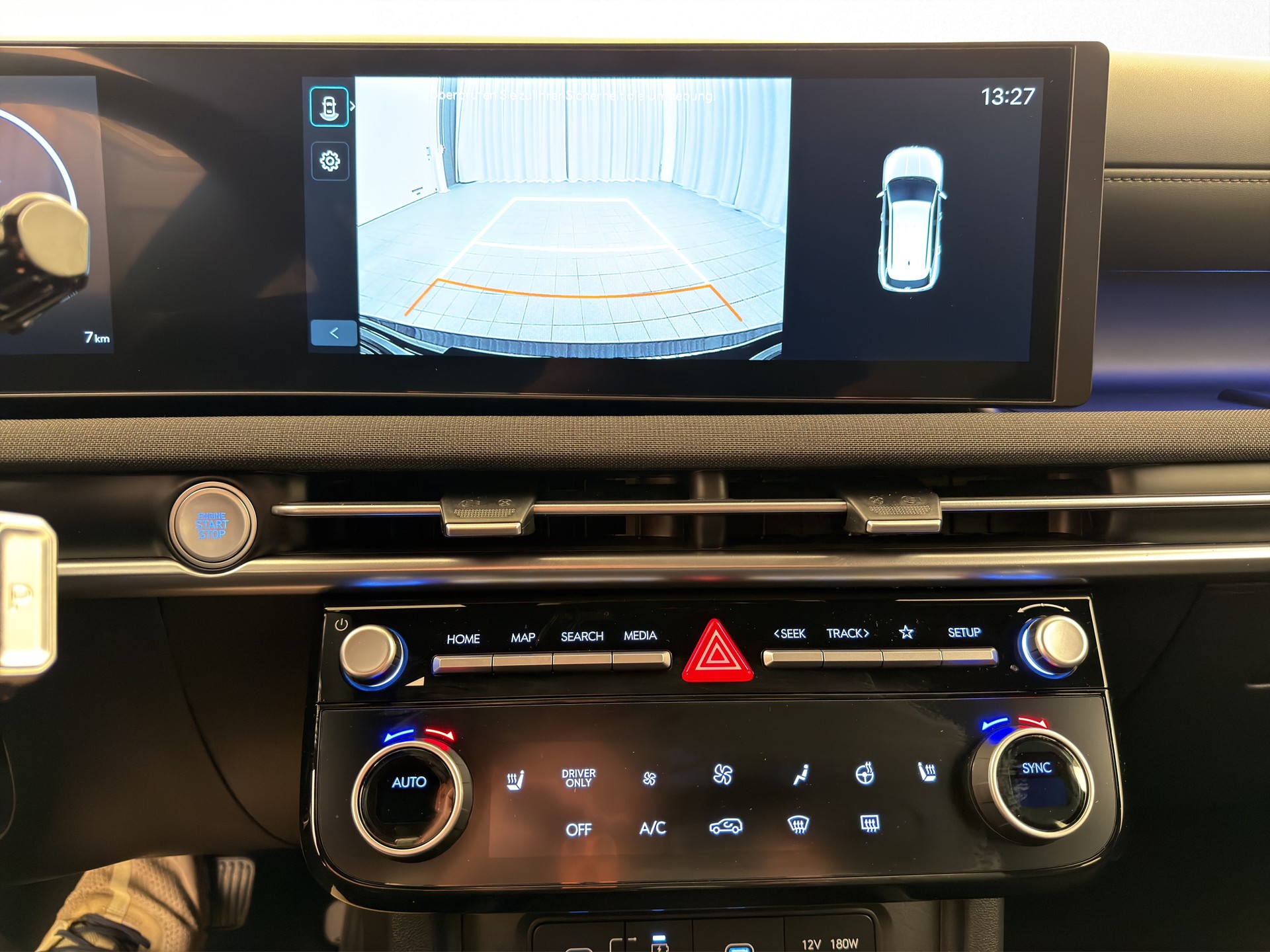 HYUNDAI Tucson 1.6 T-GDi HEV Origo Black Line-image-10