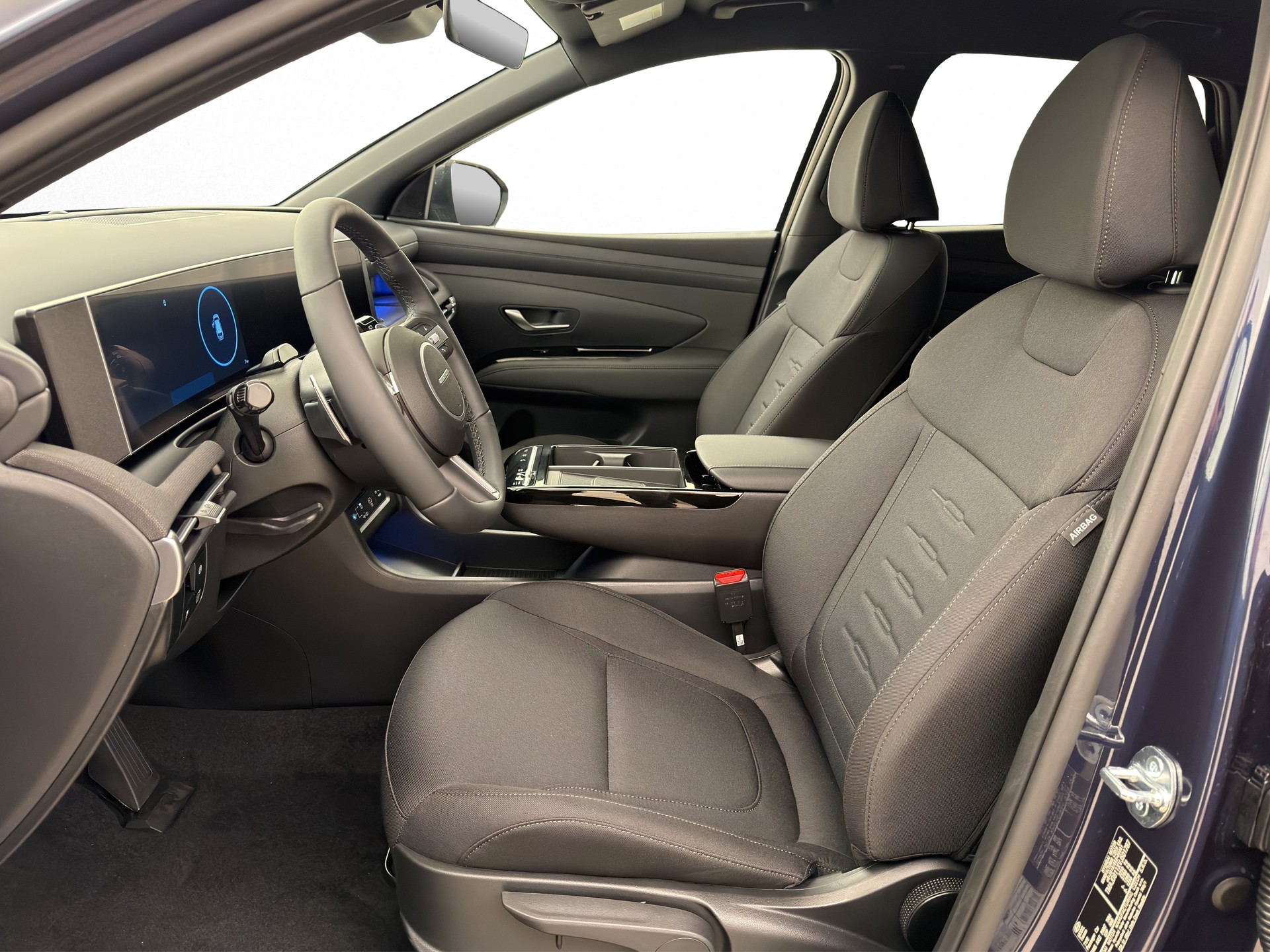 HYUNDAI Tucson 1.6 T-GDi HEV Origo Black Line-image-6