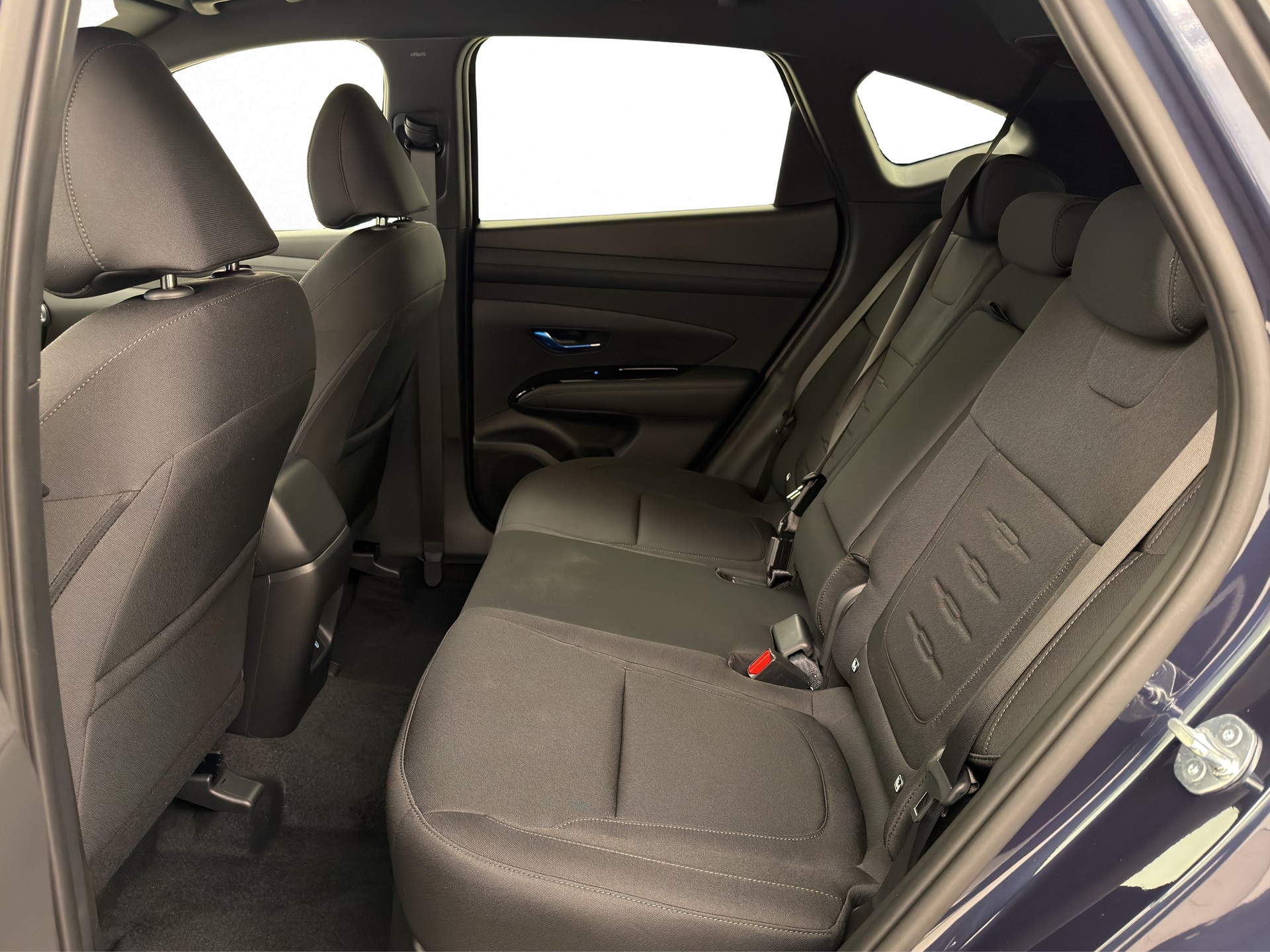 HYUNDAI Tucson 1.6 T-GDi HEV Origo Black Line-image-11