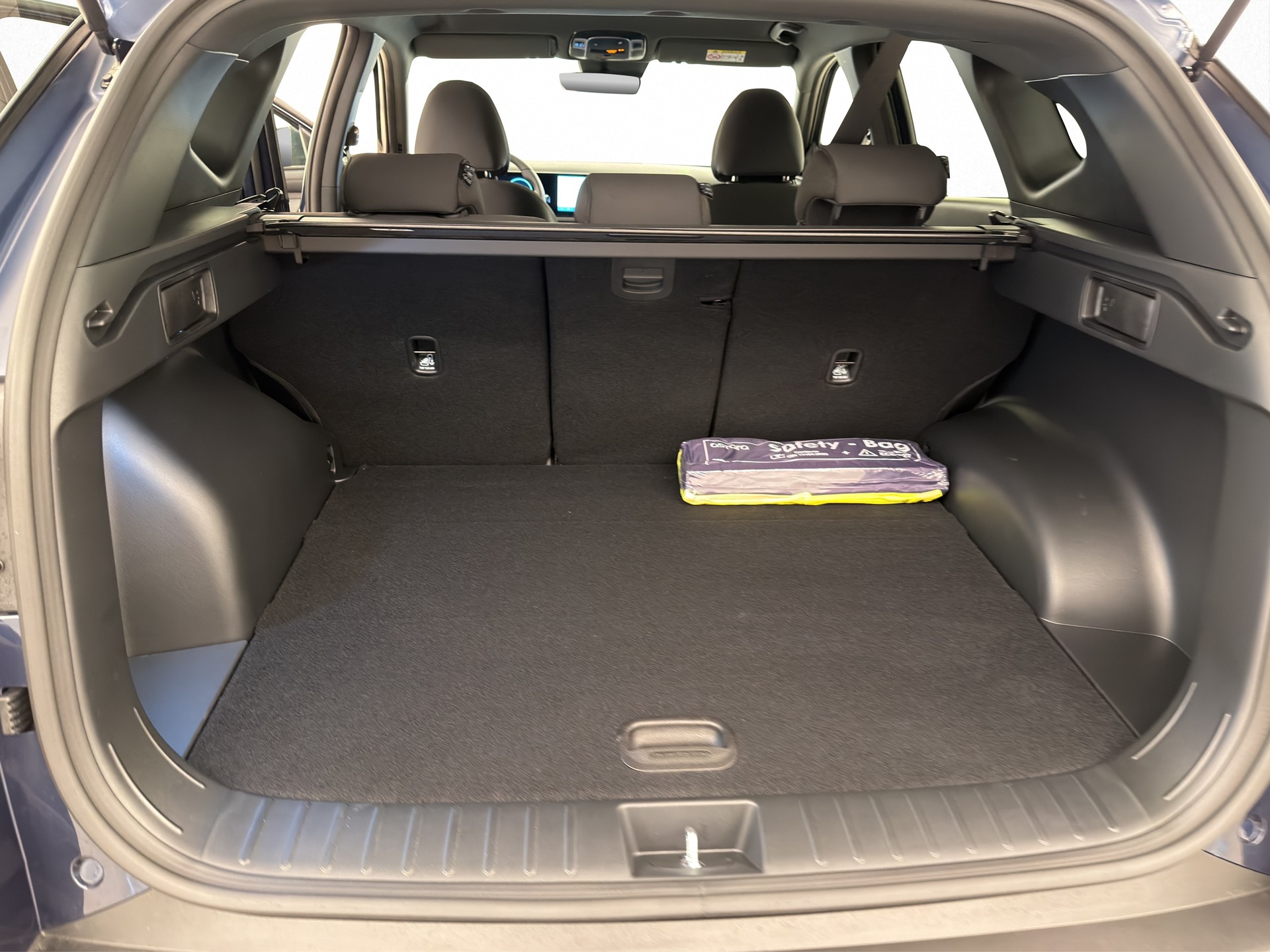 HYUNDAI Tucson 1.6 T-GDi HEV Origo Black Line-image-12