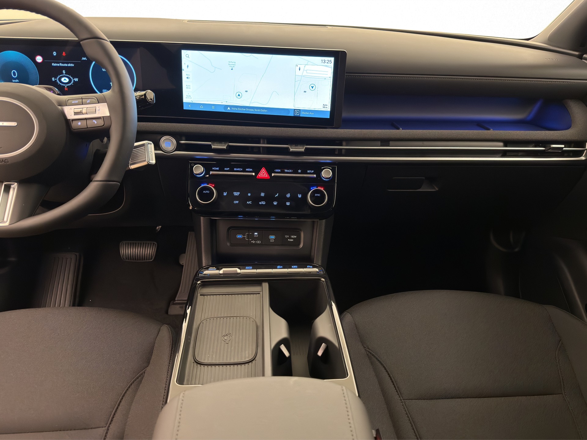 HYUNDAI Tucson 1.6 T-GDi HEV Origo Black Line-image-9