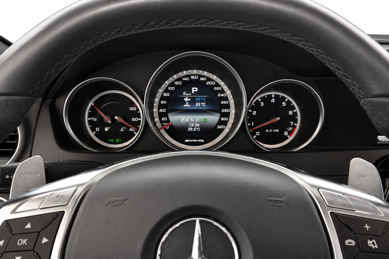 MERCEDES-BENZ C 63 V8 AMG-image-12