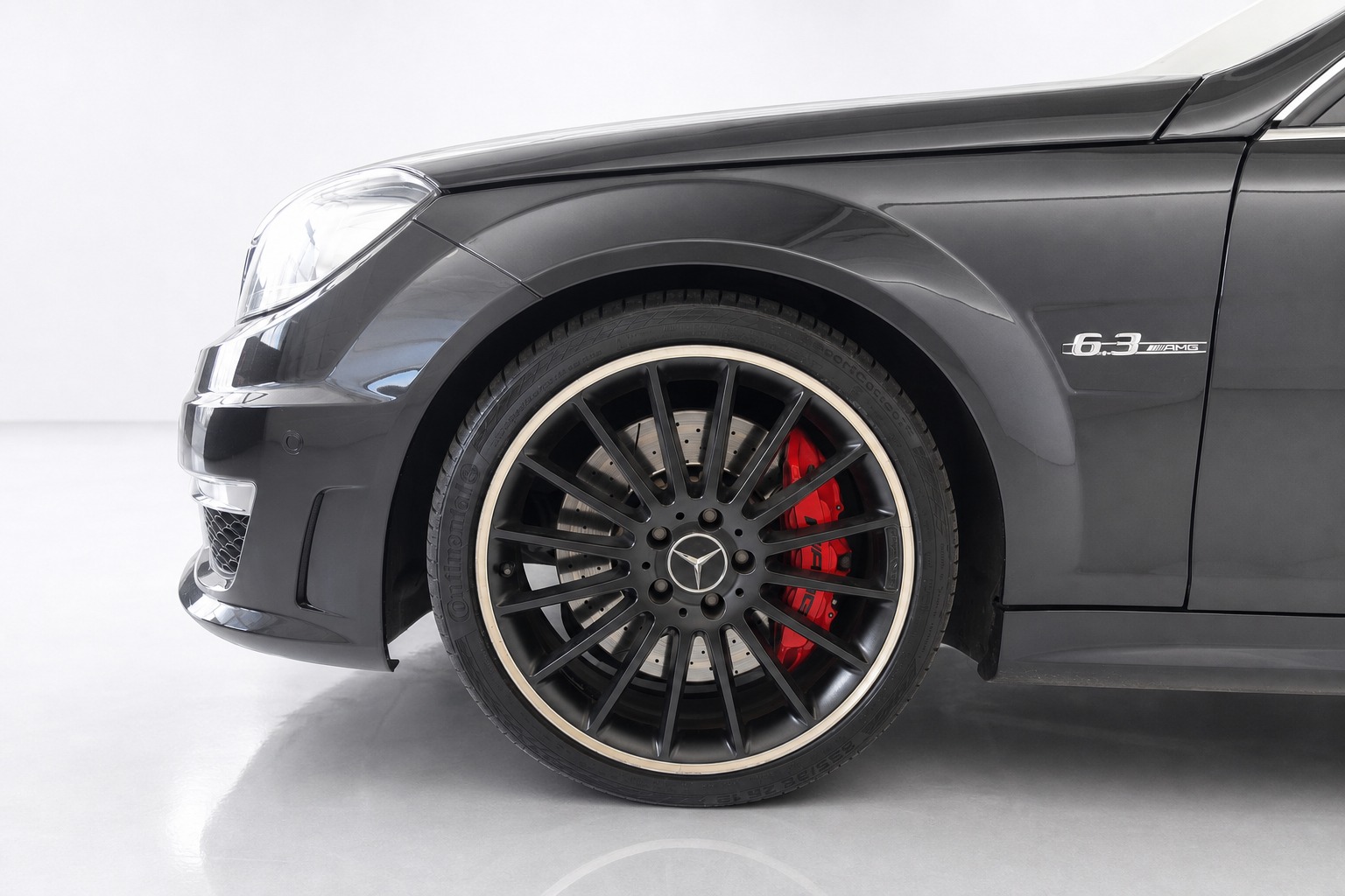 MERCEDES-BENZ C 63 V8 AMG-image-7