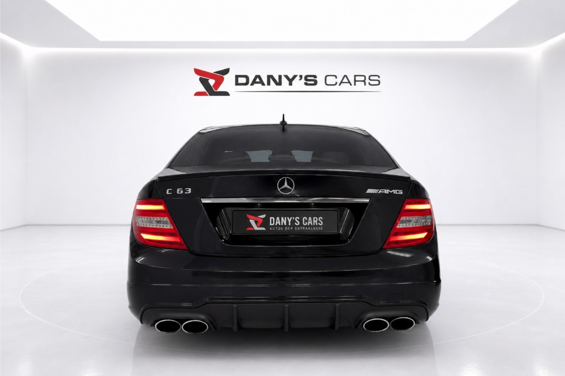 MERCEDES-BENZ C 63 V8 AMG-image-4