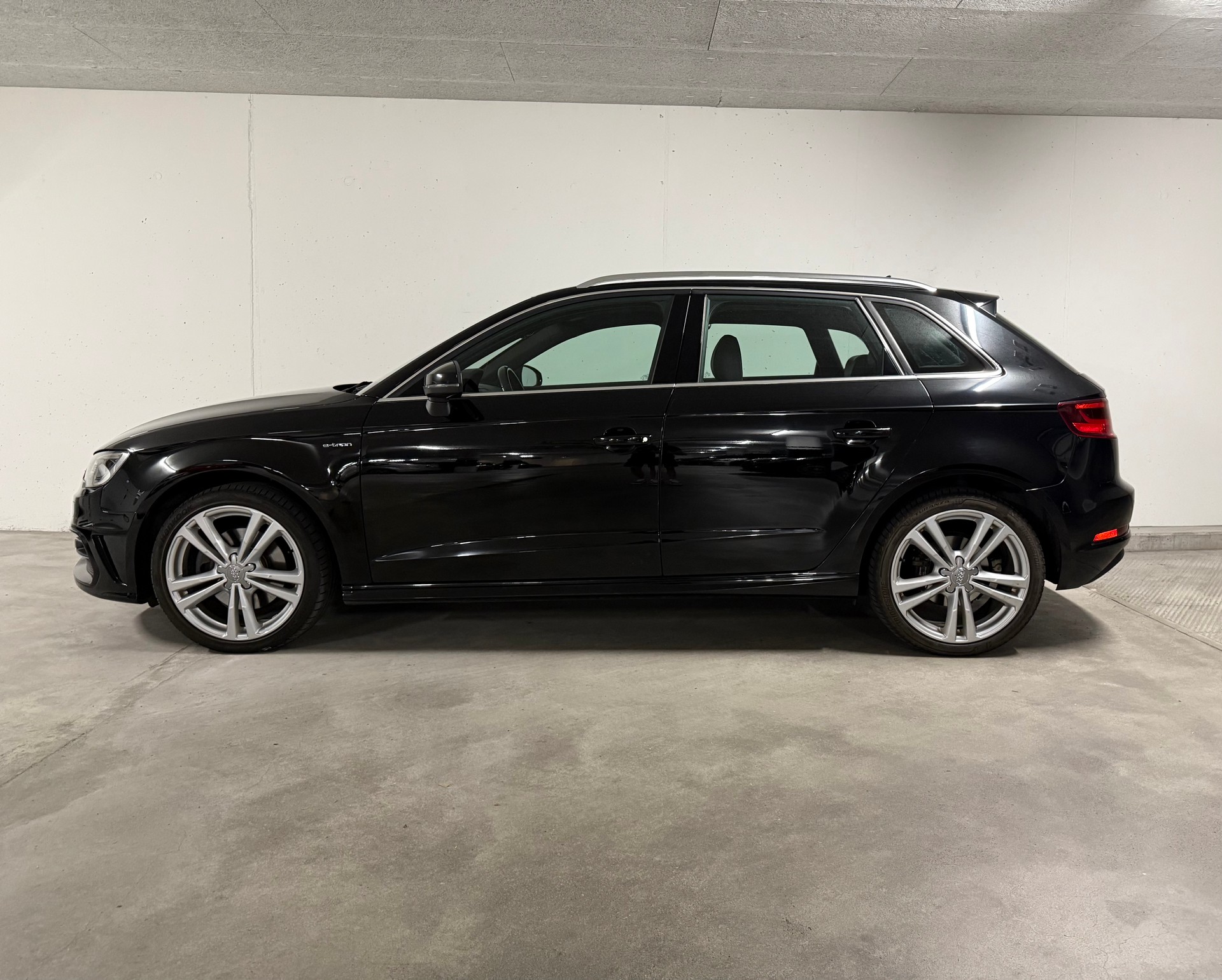 AUDI 1.4 T FSI e-tron Ambition S-Tr-image-2