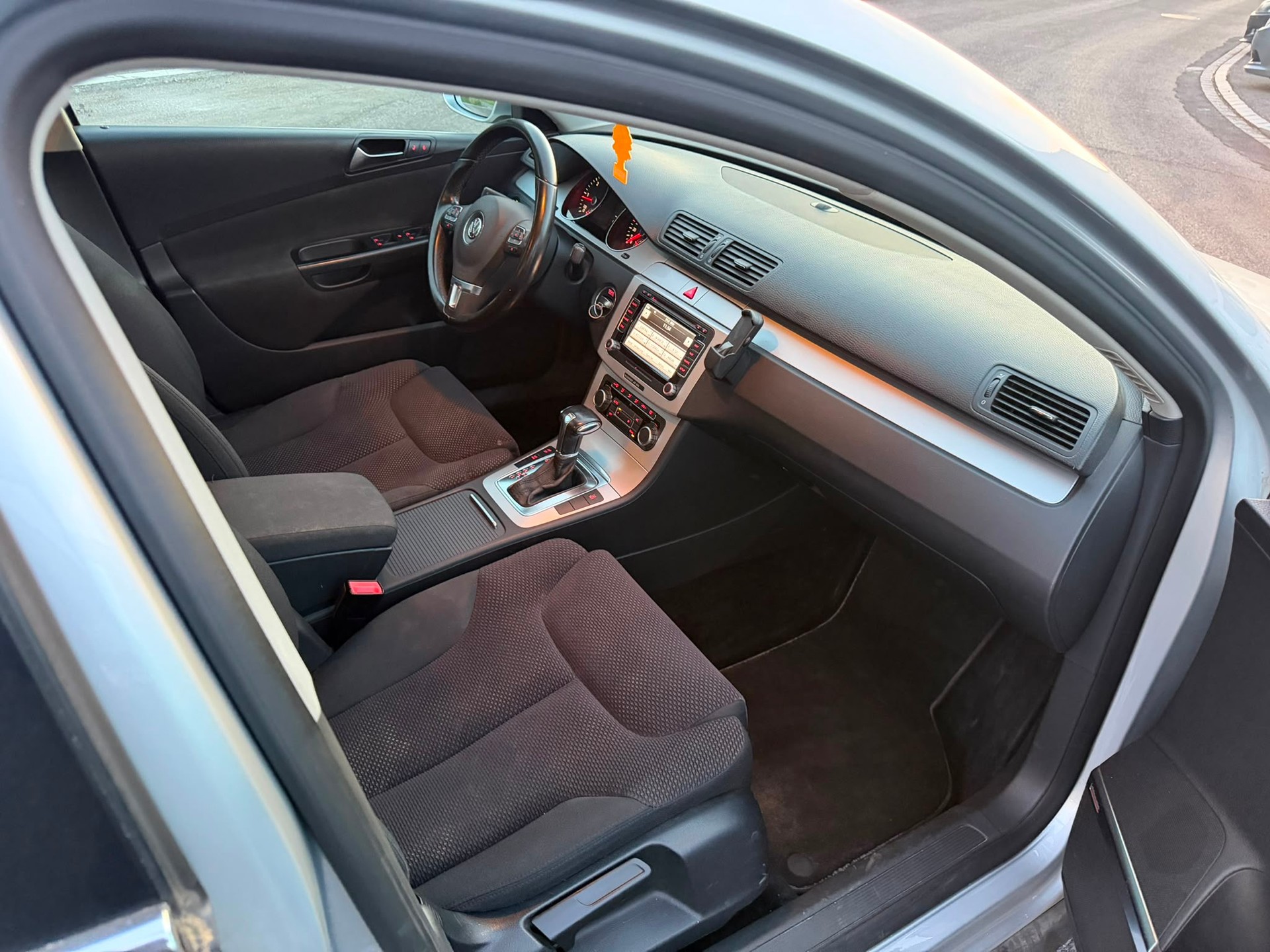 VW Passat Variant 2.0 TDI Comfortline DSG-image-5