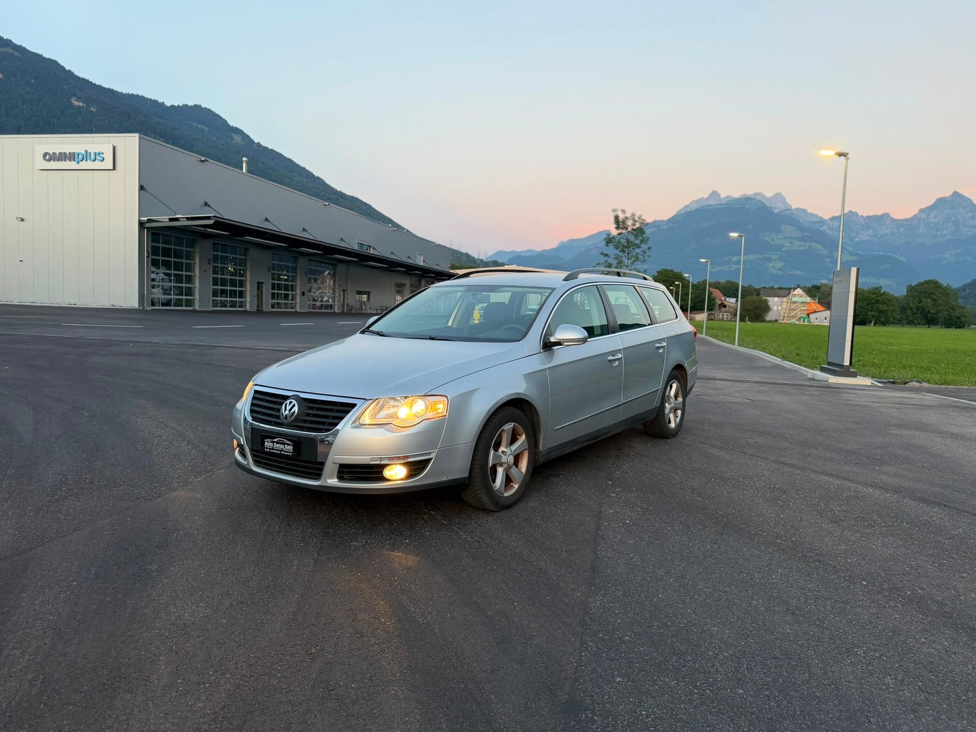 VW Passat Variant 2.0 TDI Comfortline DSG-image-1