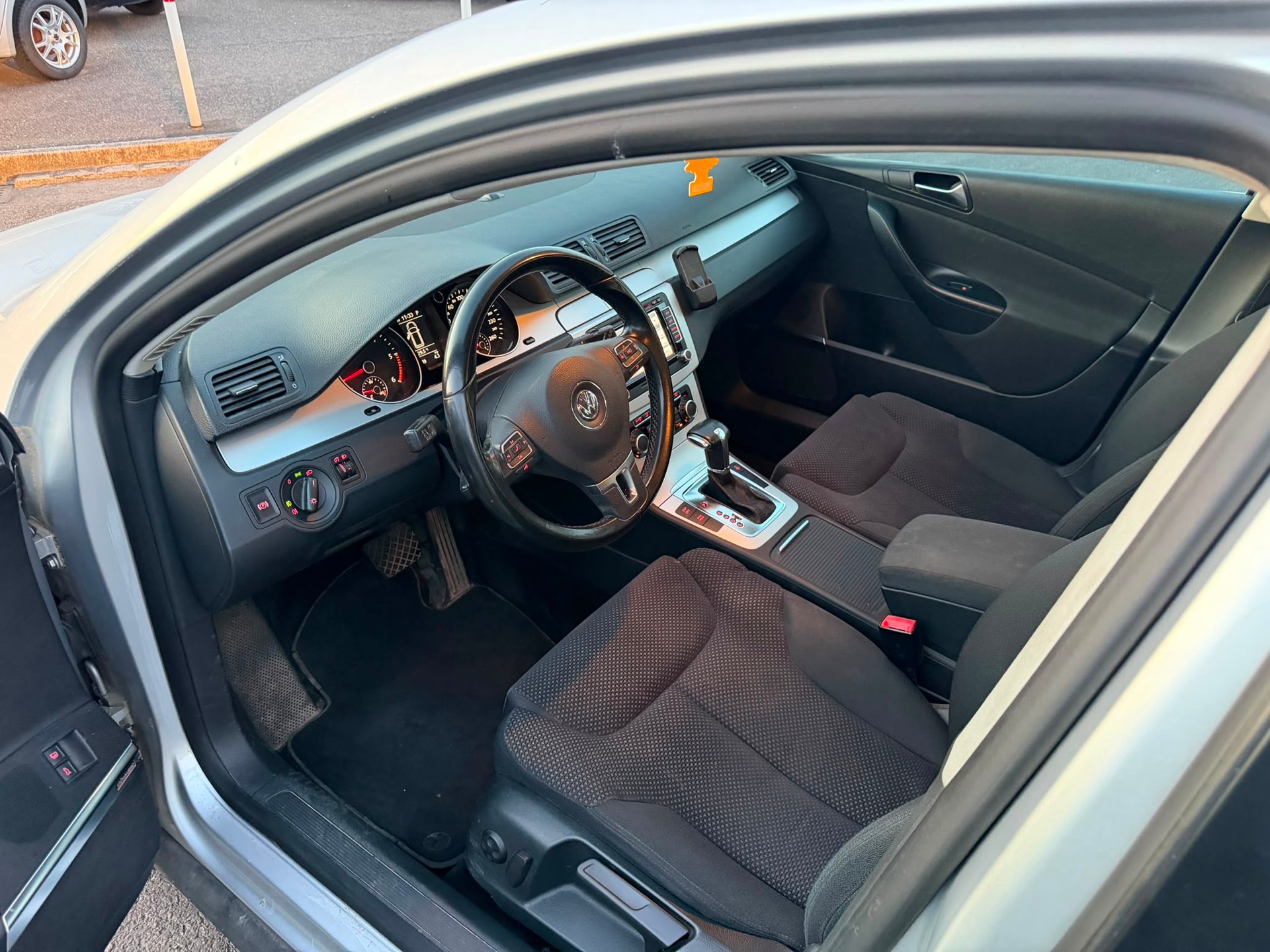 VW Passat Variant 2.0 TDI Comfortline DSG-image-6
