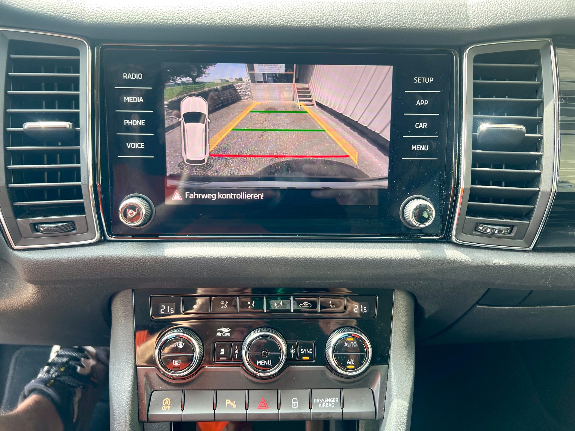 SKODA Kodiaq 2.0 TDI CR Style 4x4 DSG by Nutzfahrzeugcenter Seetal-image-10