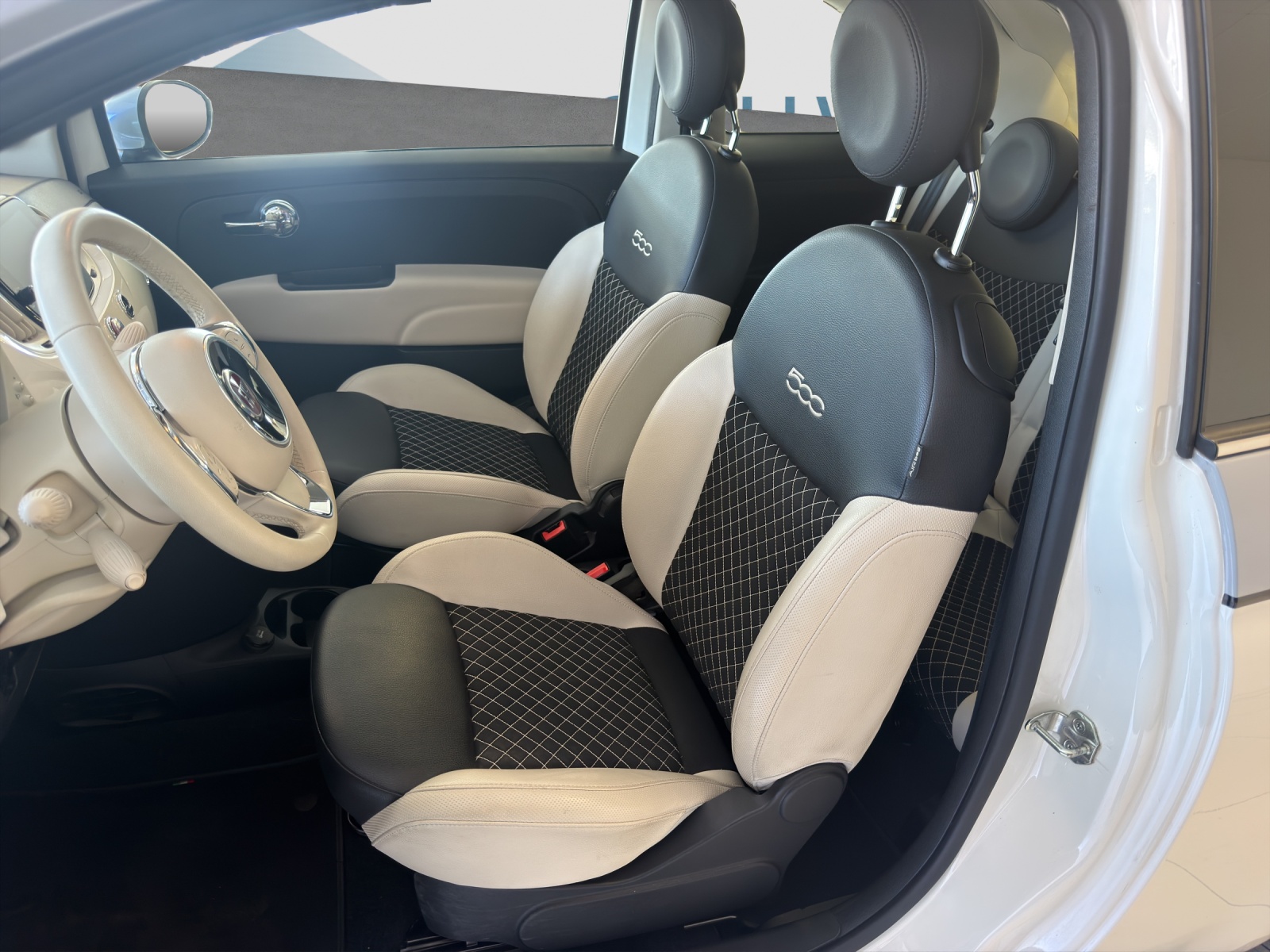 FIAT 500C 1.0 Hybrid Dolcevit-image-8