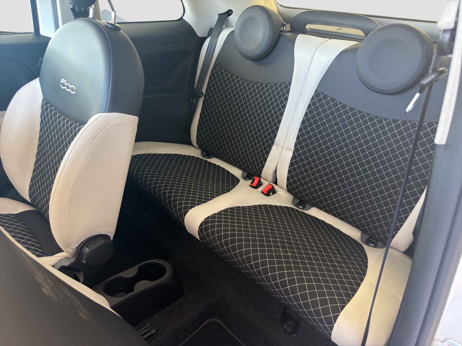 FIAT 500C 1.0 Hybrid Dolcevit-image-7