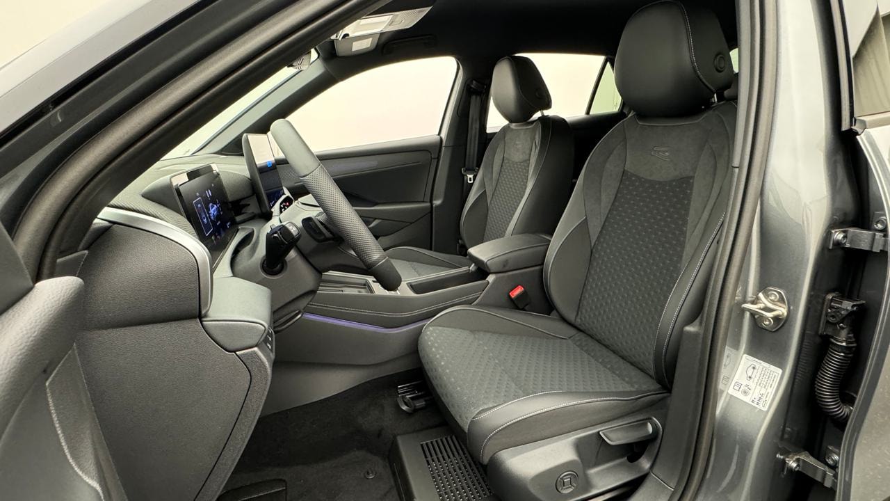 VW T-Roc 1.5 eTSI mHEV R-Line DSG-image-4