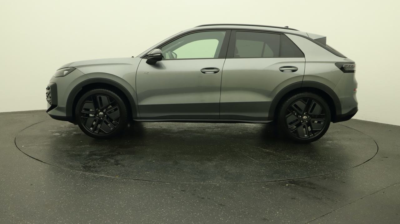 VW T-Roc 1.5 eTSI mHEV R-Line DSG-showroom-element-1