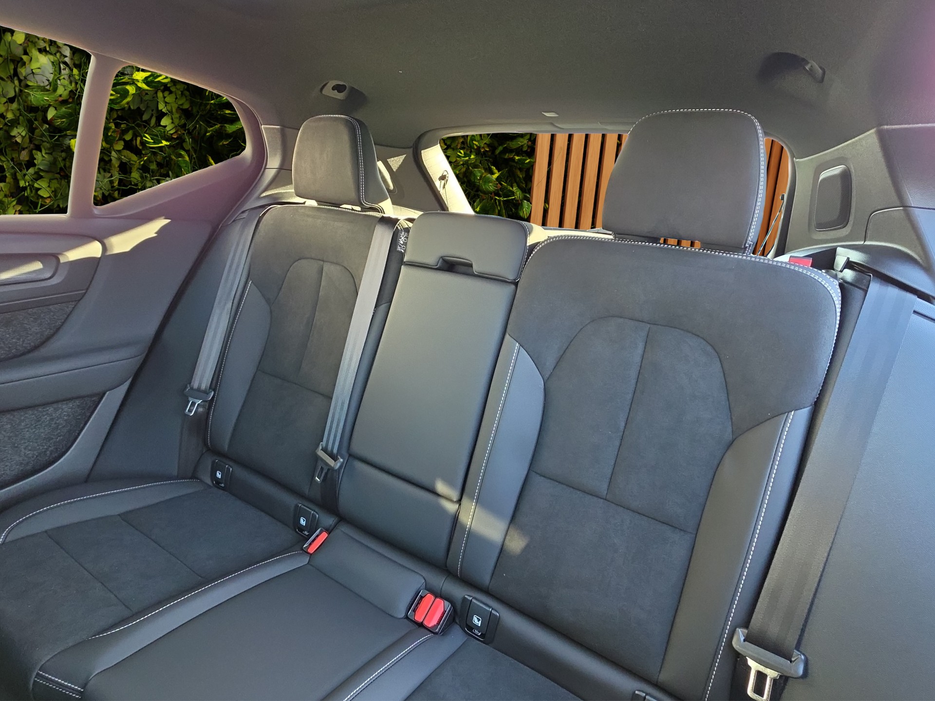 VOLVO EX40 Twin Performance Ultra AWD-image-13