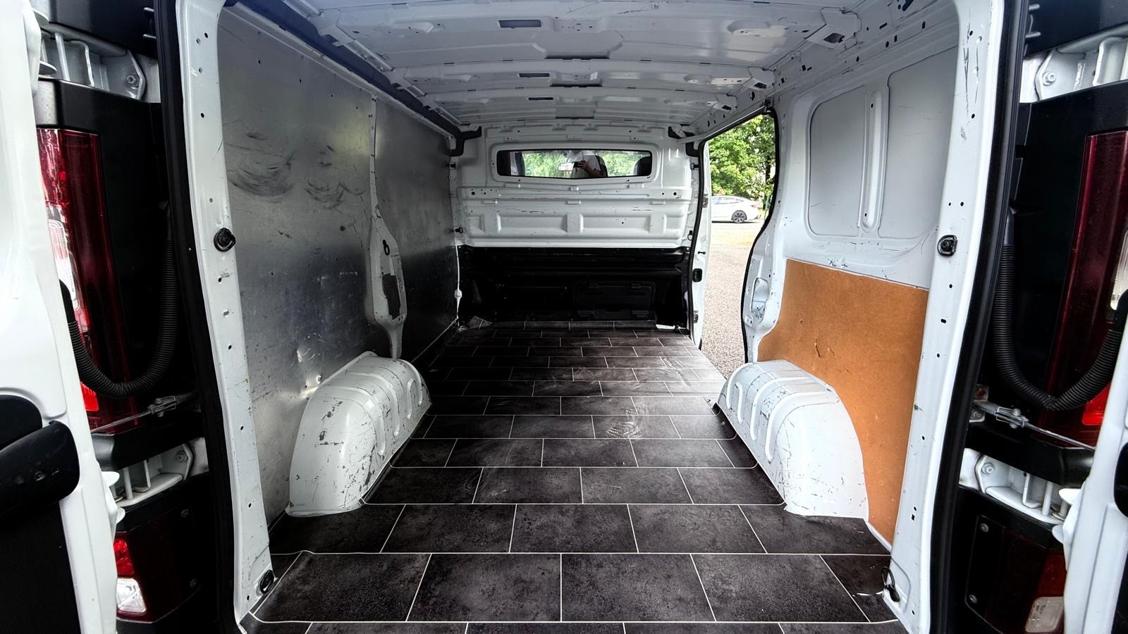 RENAULT Trafic 1.6 dCi 115 2.9t Acces L1H1-image-7