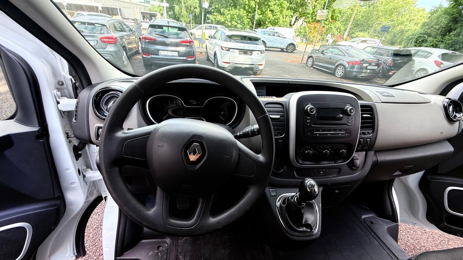 RENAULT Trafic 1.6 dCi 115 2.9t Acces L1H1-image-10