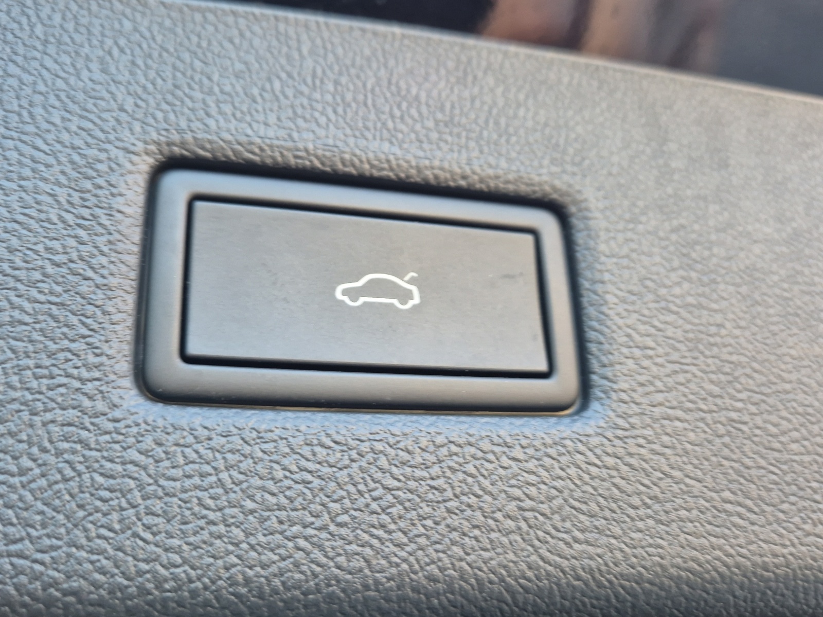 FORD Explorer Elektro 77kWh Extended Range*360°Kamera*Panoramadach*Head upDisplay*Anhängerkupplung*-image-25
