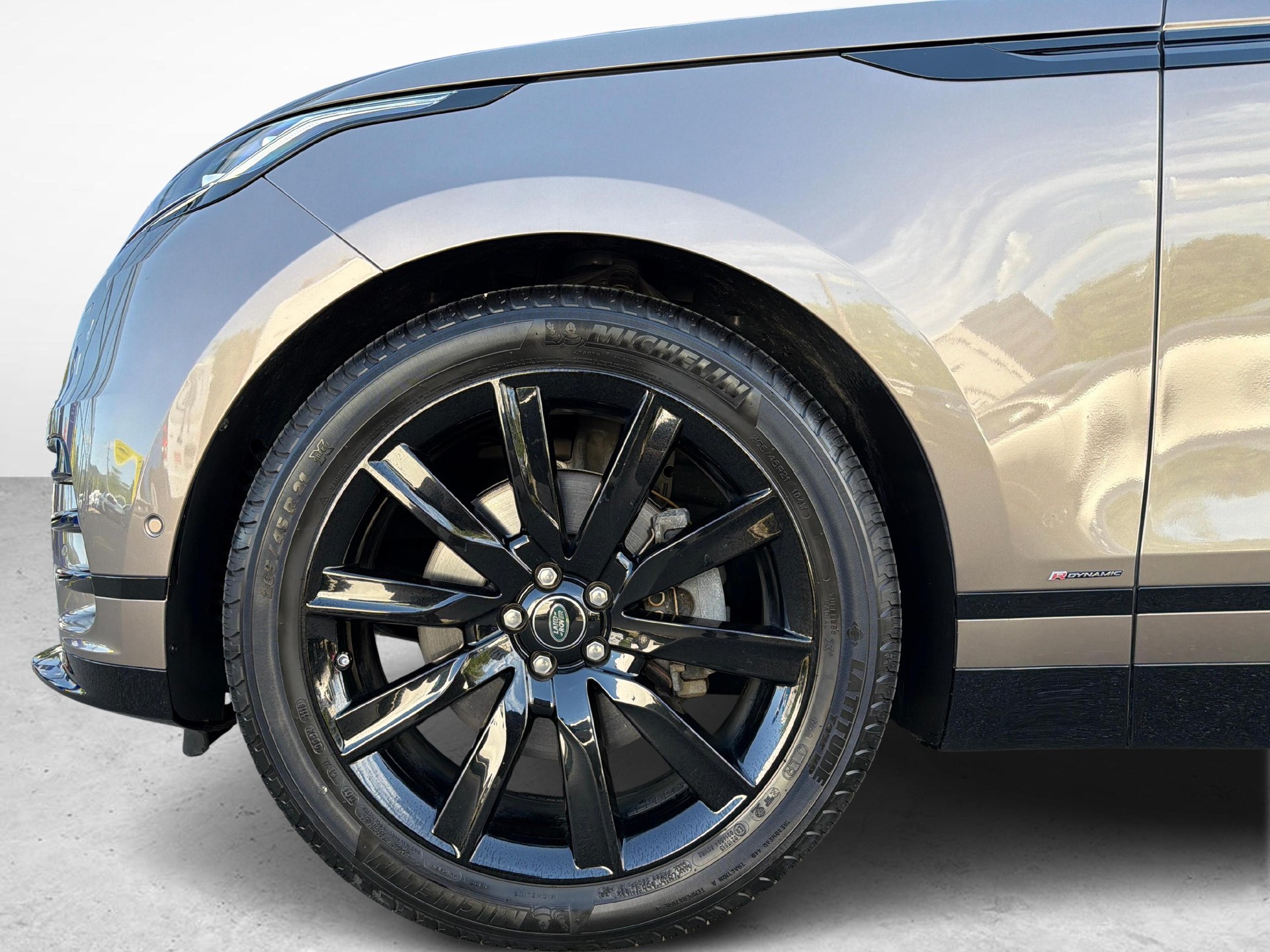 LAND ROVER Range Rover Velar 2.0 T 300 R-Dynamic SE-image-11