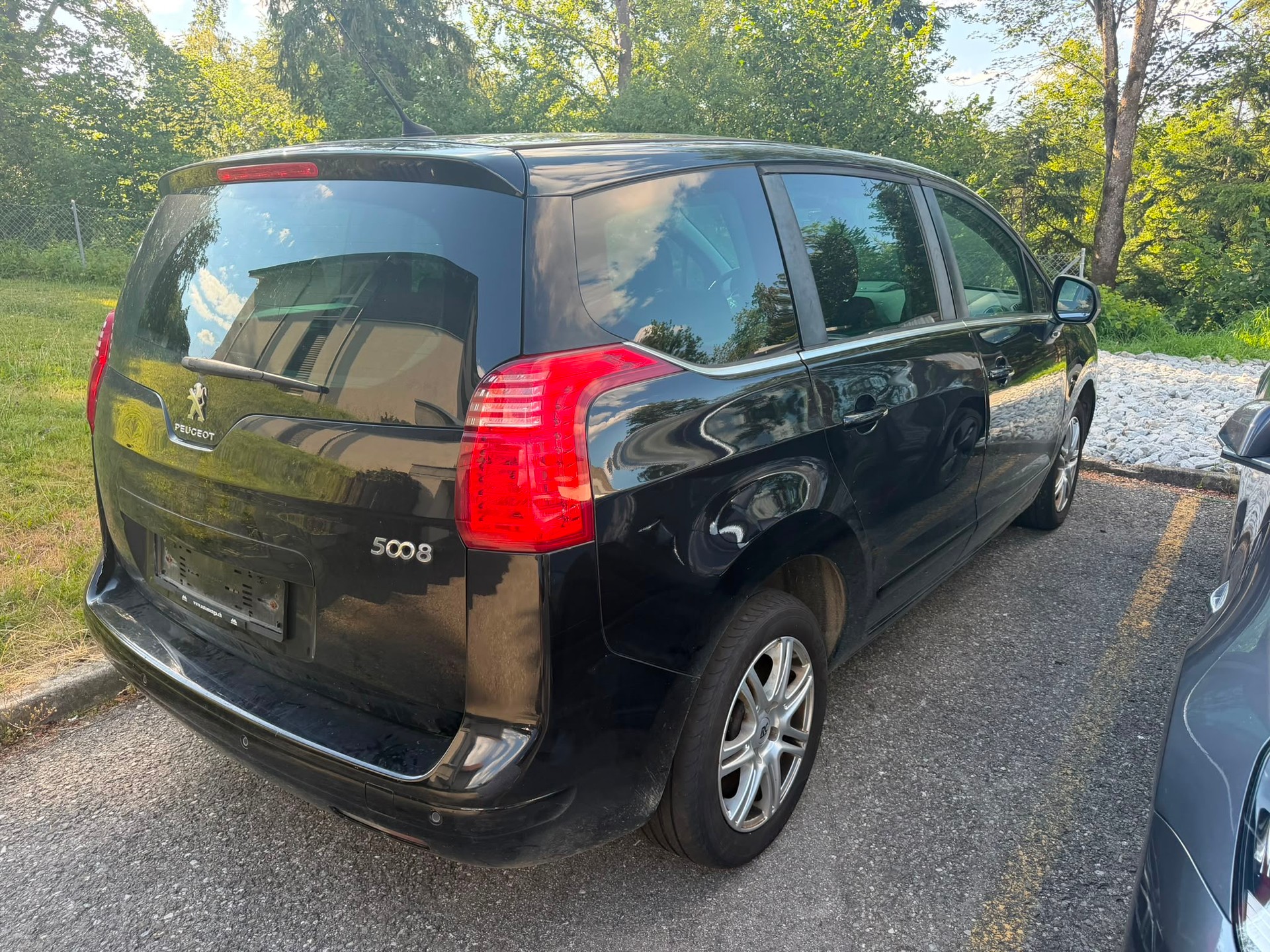 PEUGEOT 5008 2.0 HDI Business-image-3