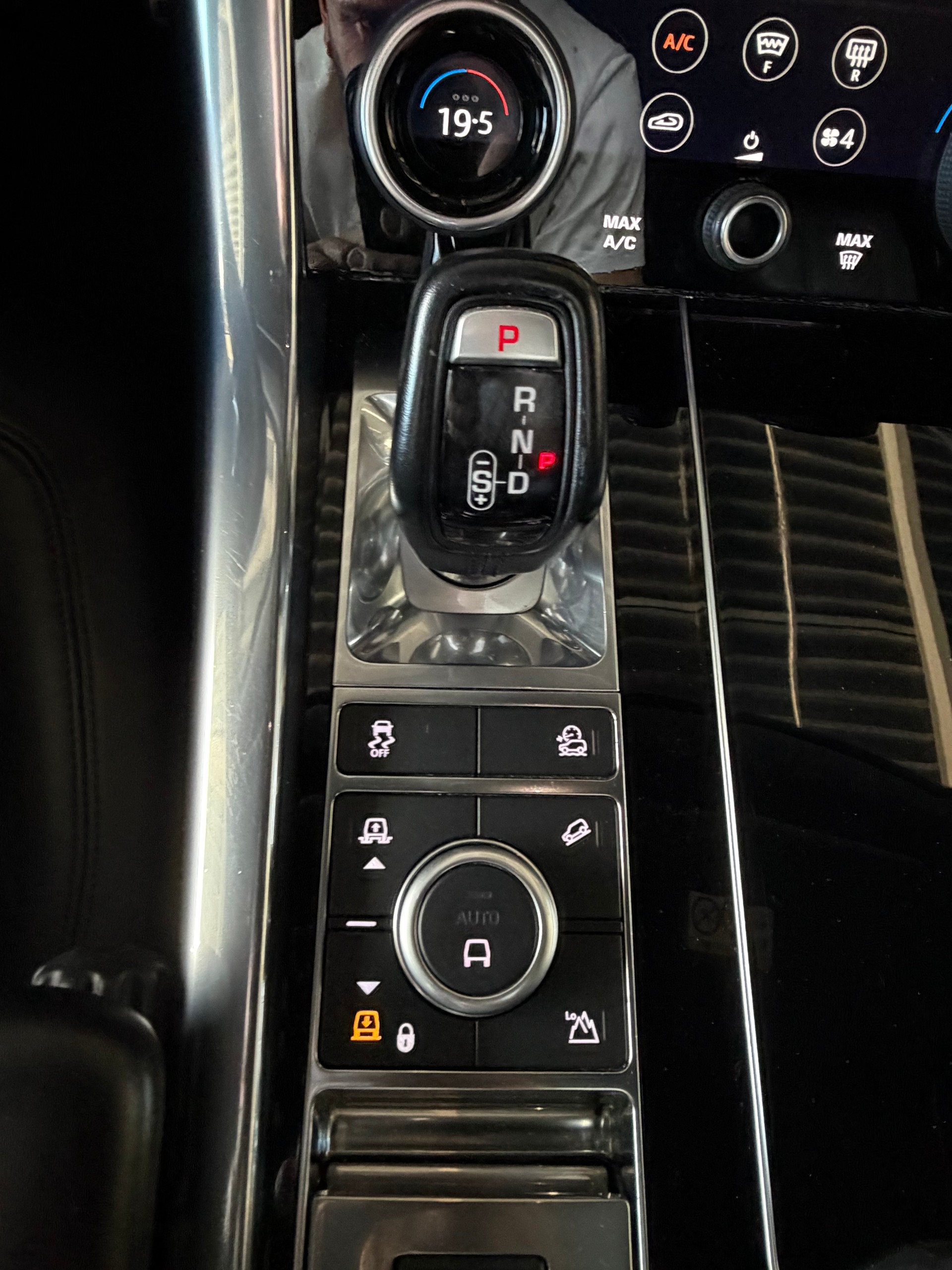 LAND ROVER Range Rover Sport 5.0 V8 S/C HSE Dynamic Automatic-image-10