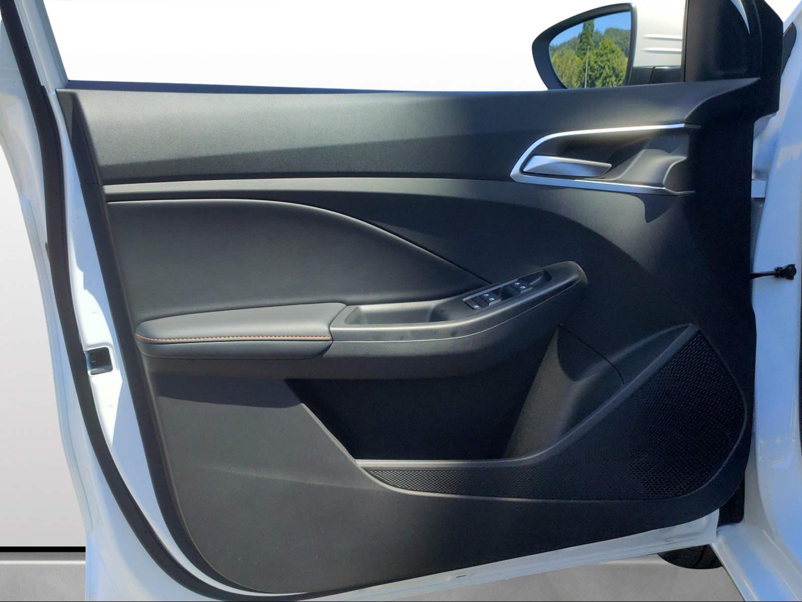 MG 3 1.5 Hybrid Luxury-image-6