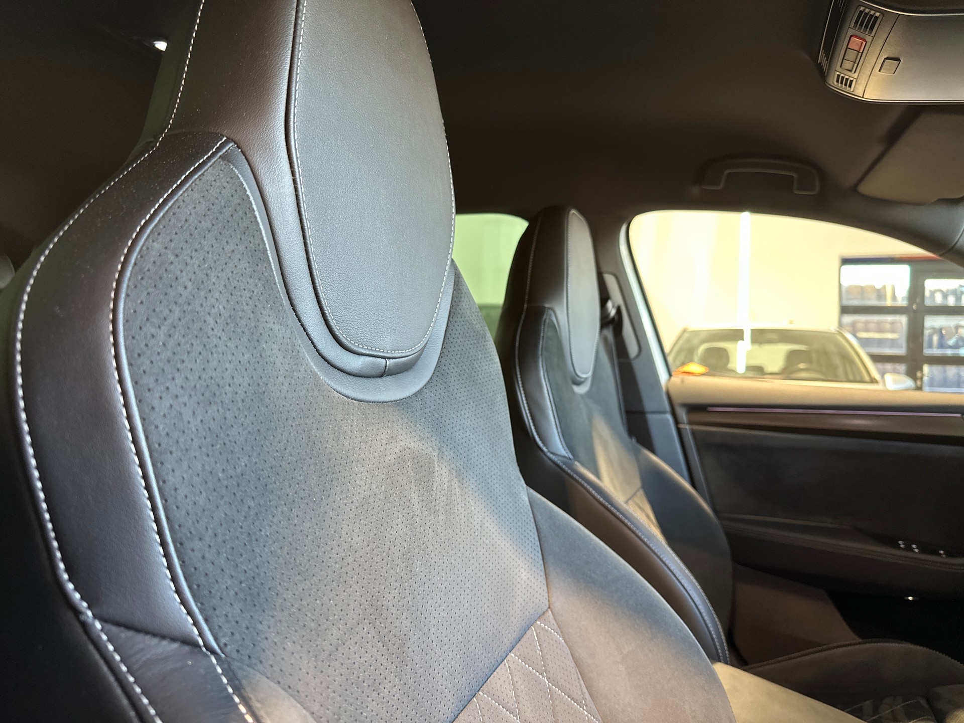 SKODA Superb Combi 2.0 TDi SportLine 4x4 DSG-image-12