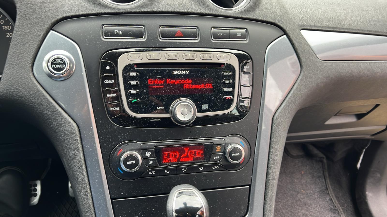 FORD Mondeo 2.0 EcoBoost SCTi Titanium PowerShift-image-6