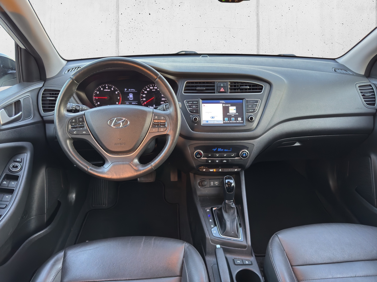 HYUNDAI i20 1.0 T-GDi Vertex DCT-image-13
