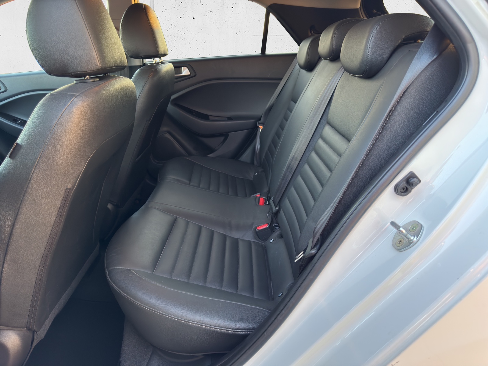 HYUNDAI i20 1.0 T-GDi Vertex DCT-image-8
