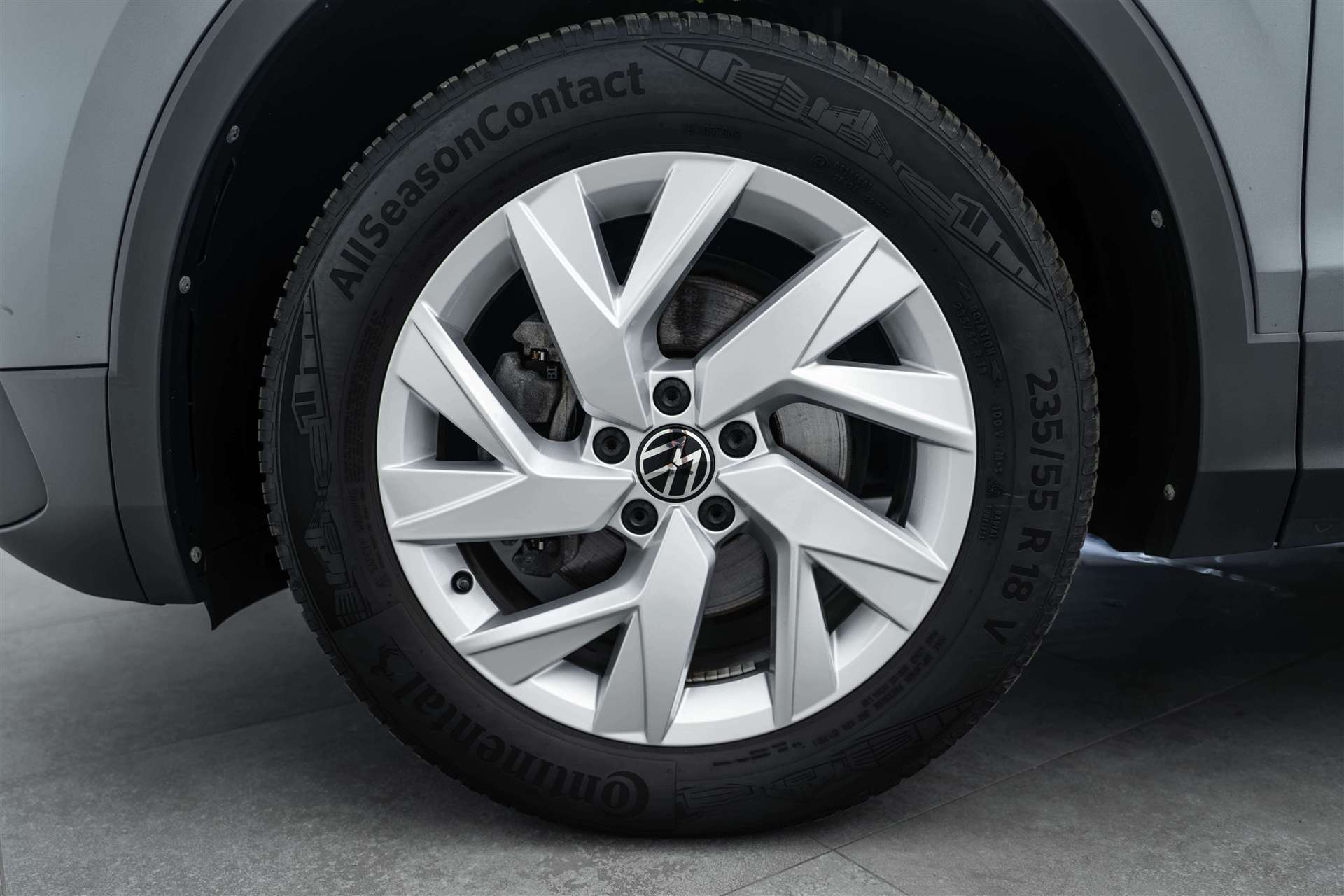 VW Tiguan Allspace 1.5 TSI Life DSG 7-Plätzer-image-5