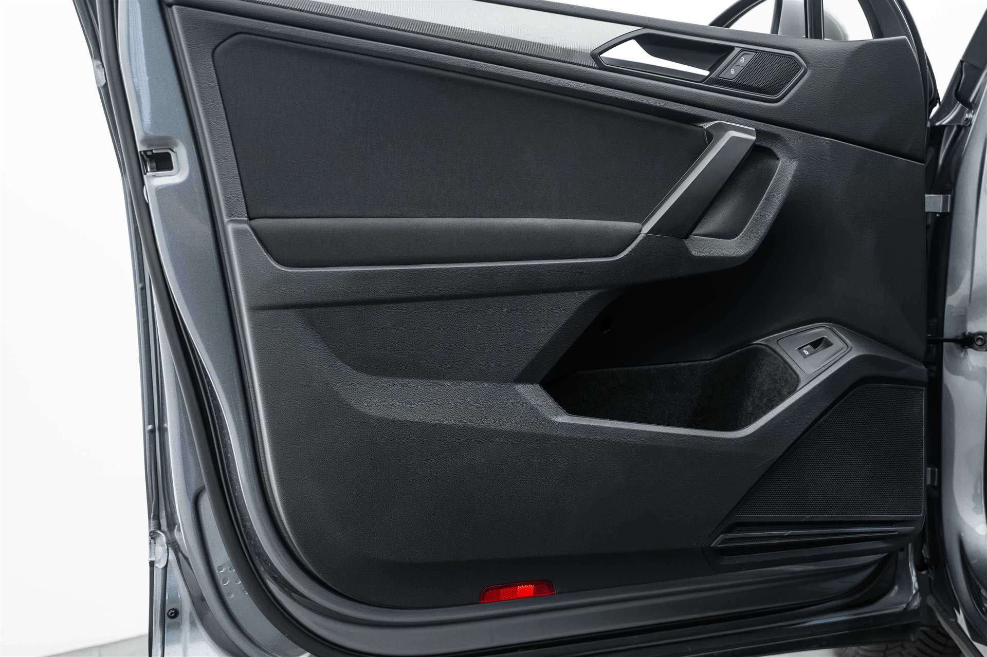 VW Tiguan Allspace 1.5 TSI Life DSG 7-Plätzer-image-6