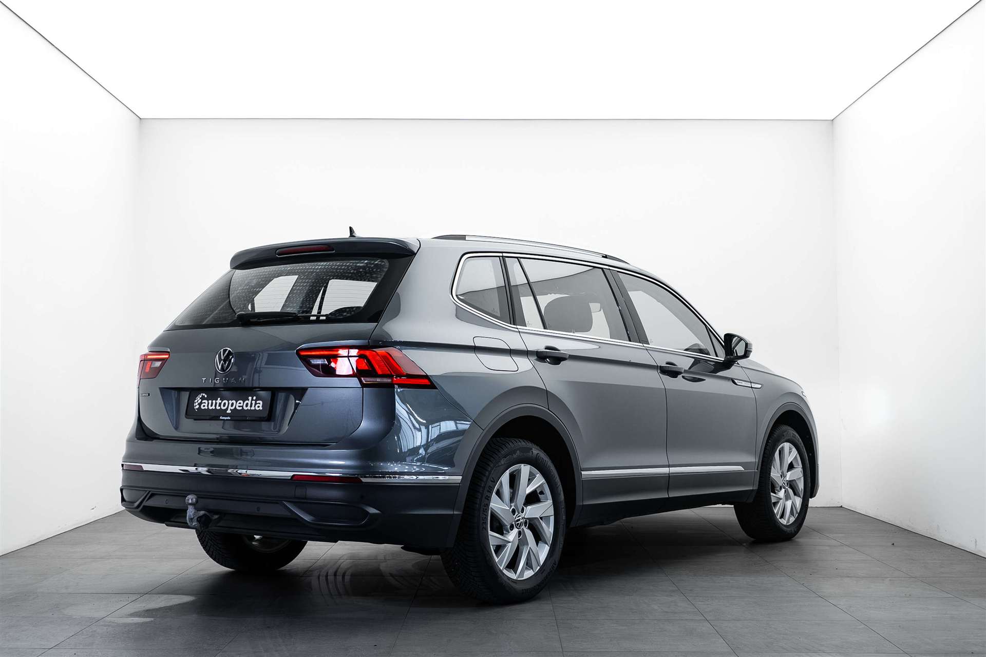 VW Tiguan Allspace 1.5 TSI Life DSG 7-Plätzer-image-2