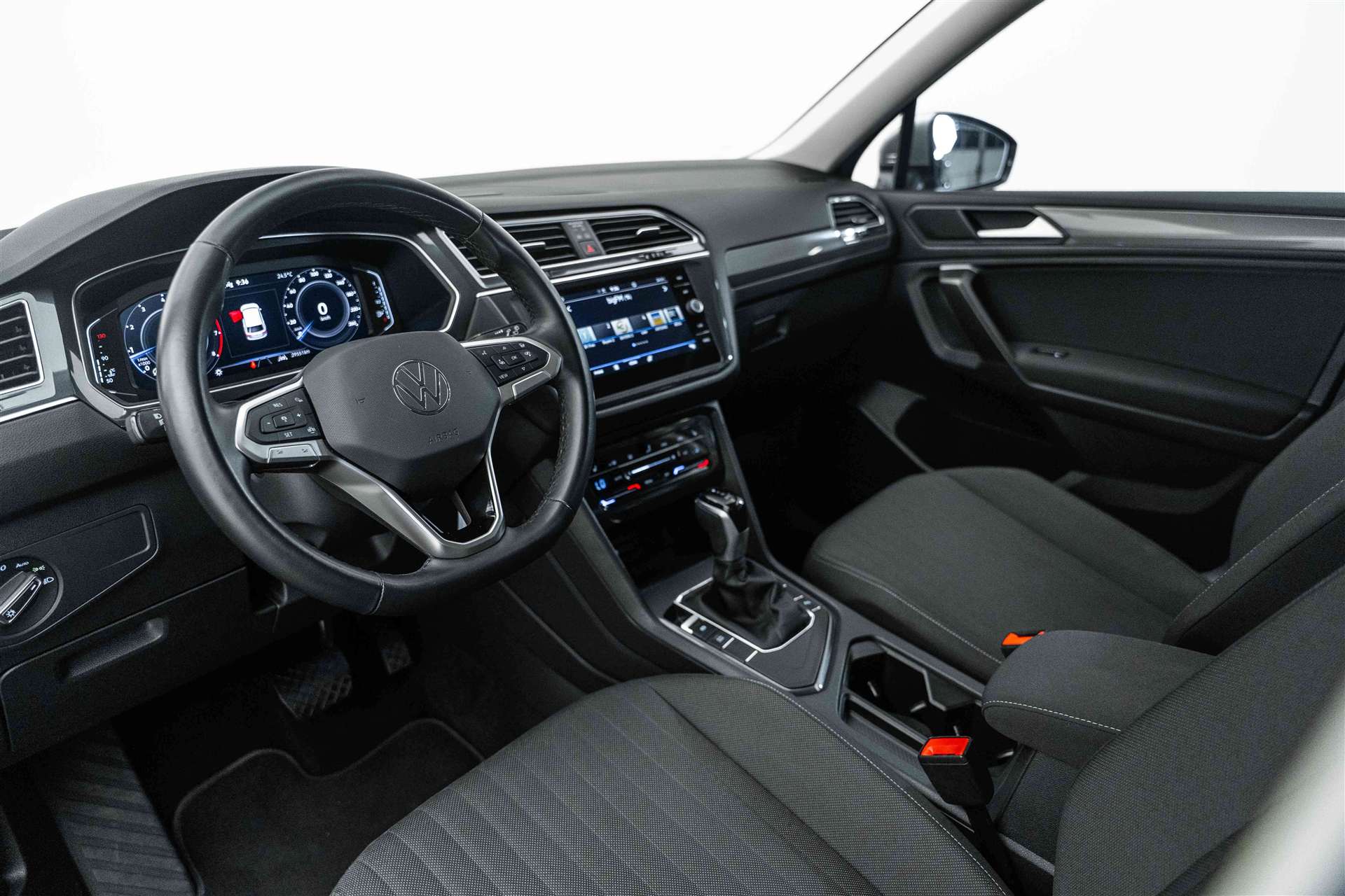 VW Tiguan Allspace 1.5 TSI Life DSG 7-Plätzer-image-7
