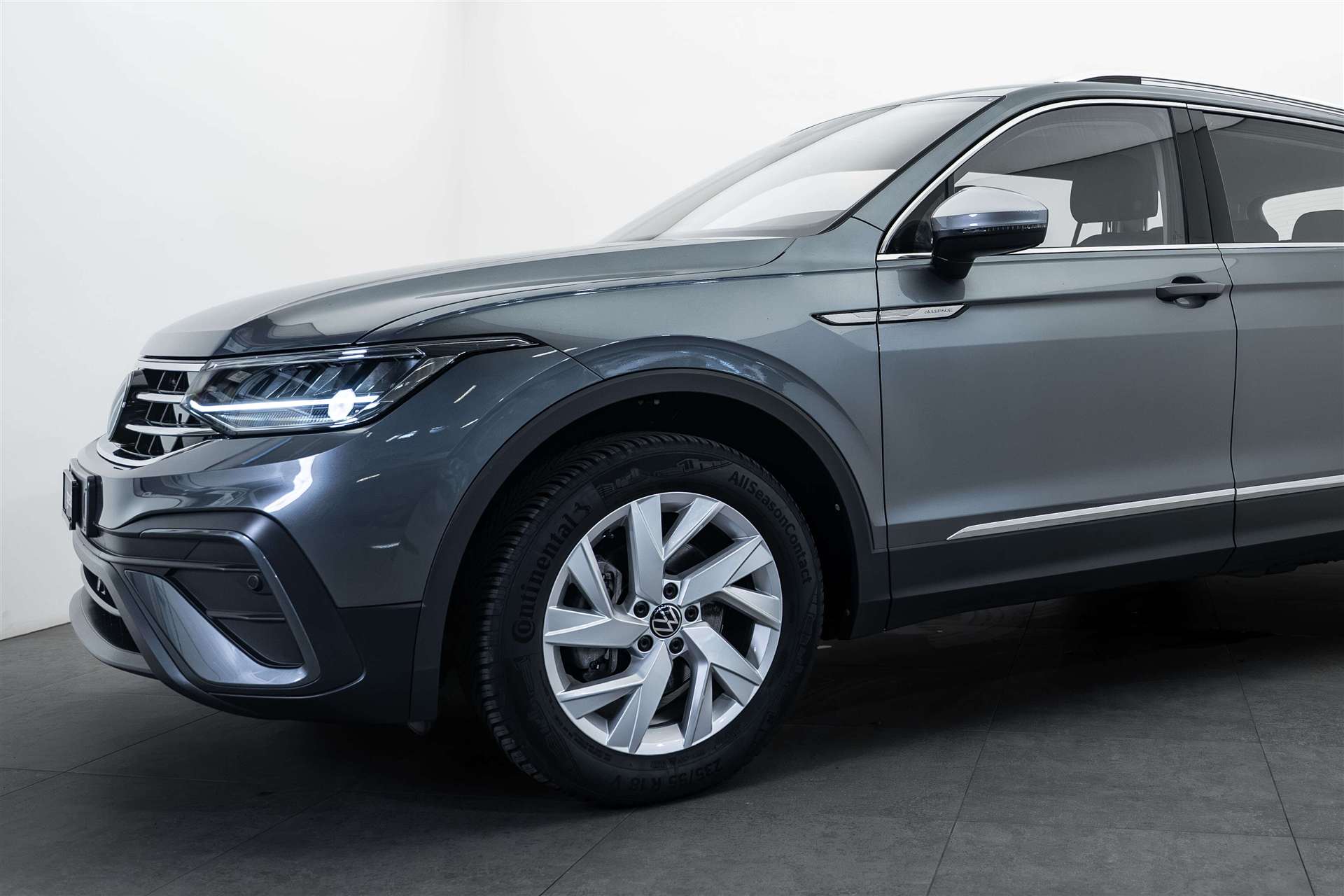 VW Tiguan Allspace 1.5 TSI Life DSG 7-Plätzer-image-1