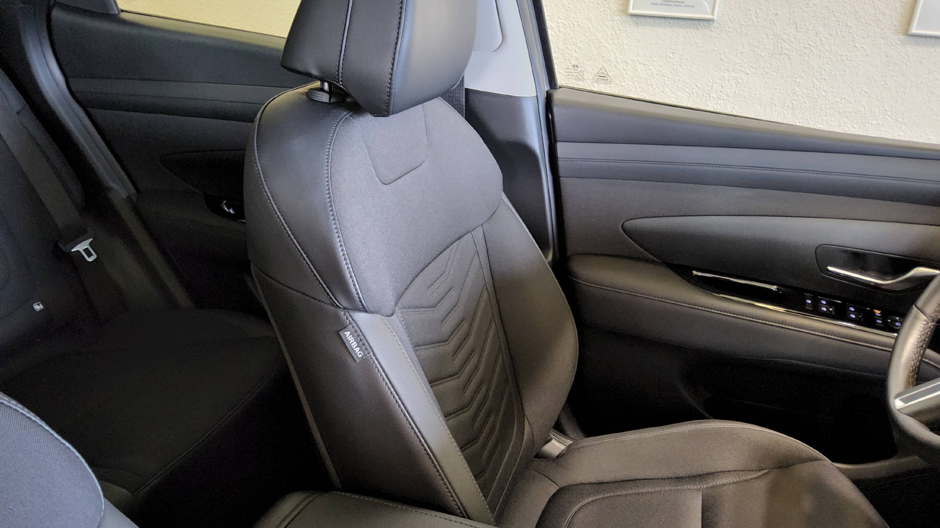 HYUNDAI Tucson 1.6 T-GDi HEV Amplia 4WD-image-13