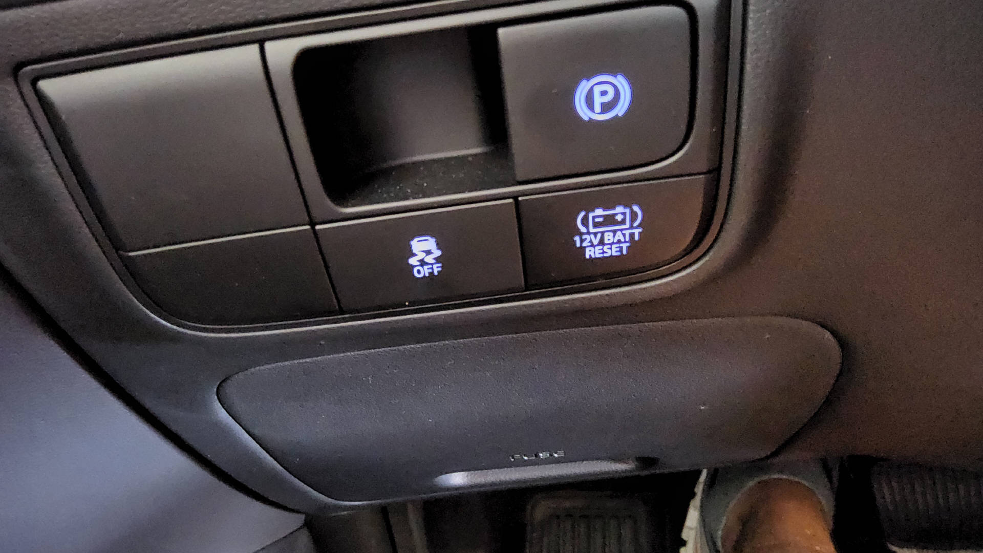 HYUNDAI Tucson 1.6 T-GDi HEV Amplia 4WD-image-18