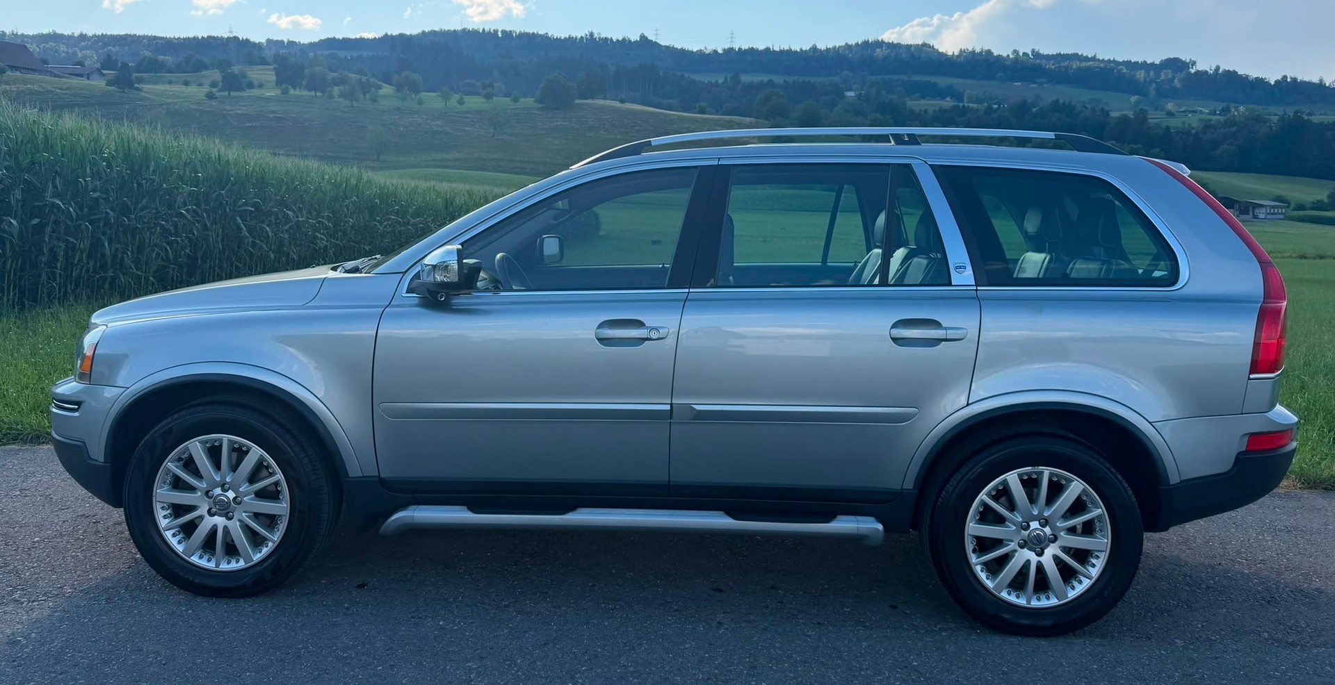 VOLVO XC90 V8 AWD Executive Geartronic-image-2